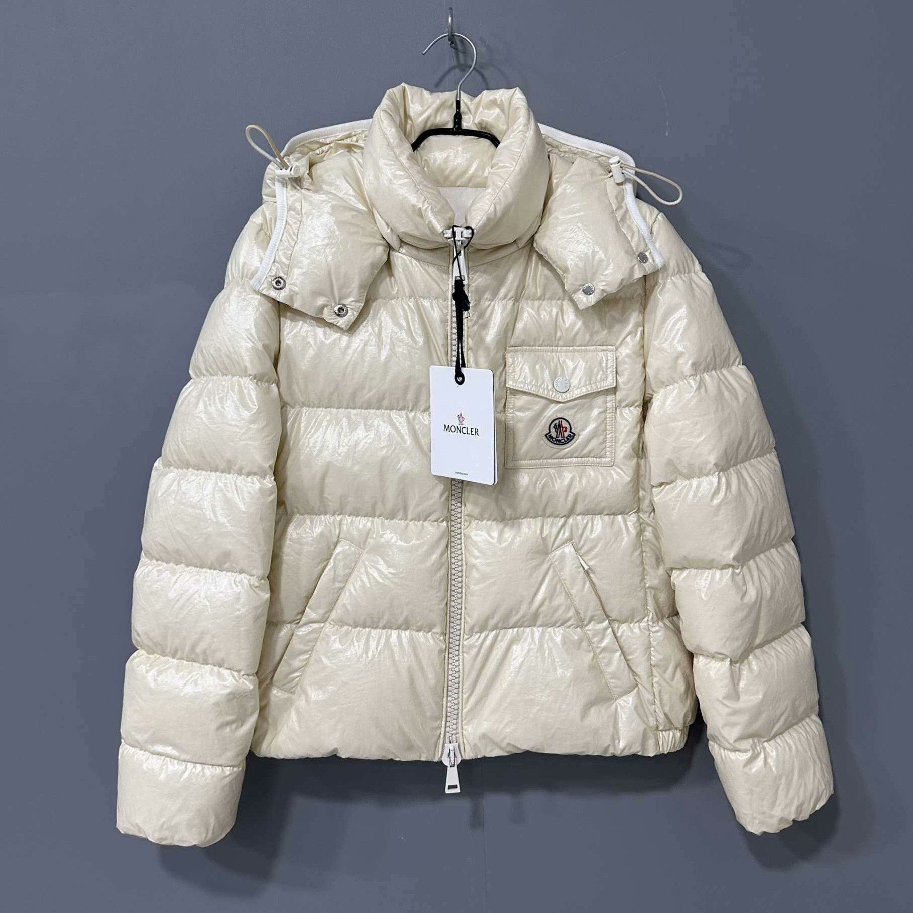 Moncler Moncler Down Cropped Heavy Coat l Men Size US L / EU 52-54 / 3 - 1 Thumbnail