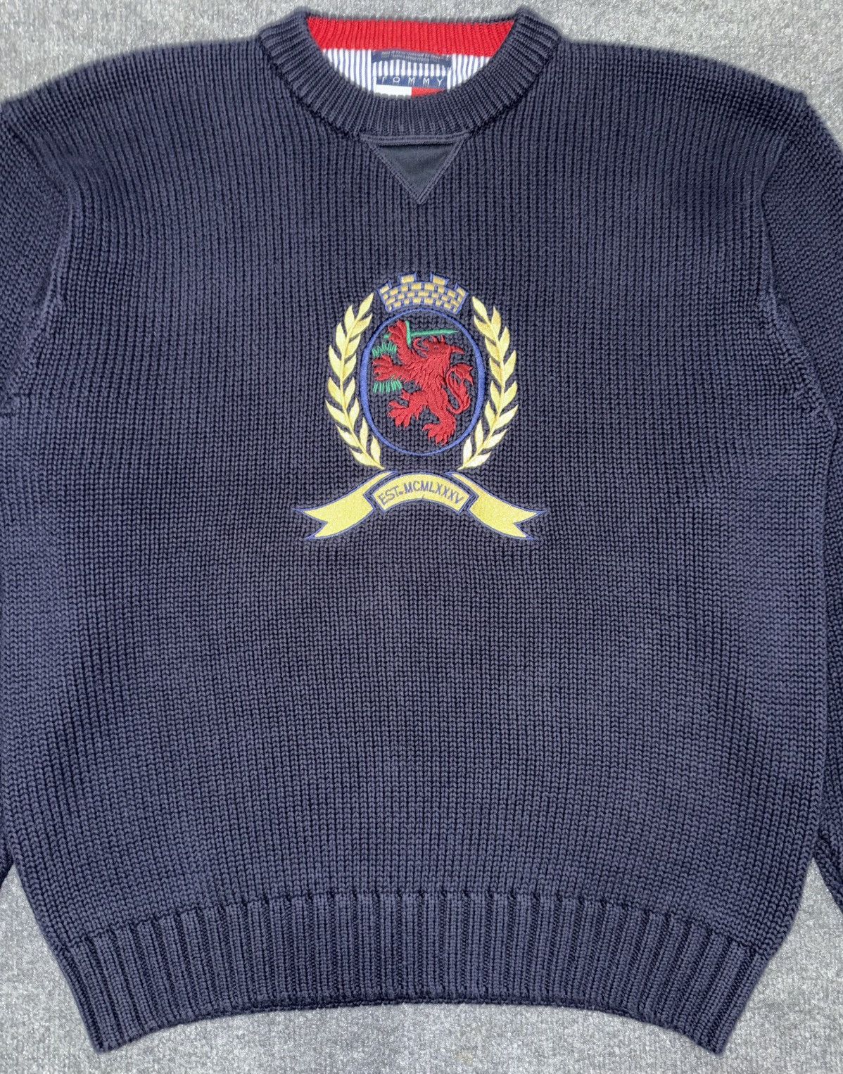 Tommy Hilfiger Vintage Tommy Hilfiger Crest Logo Knit Sweater L Size US L / EU 52-54 / 3 - 2 Thumbnail