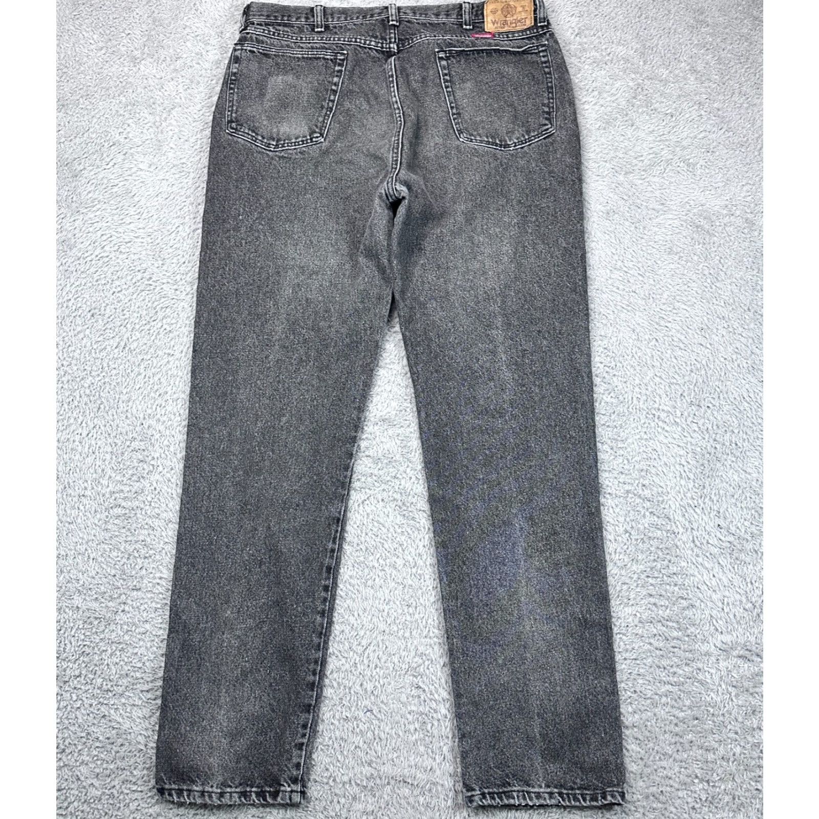 Wrangler VINTAGE Wrangler Rugged Wear Jeans 35x33 Black USA Mens Regular 90s Cowboy USA 5-Pocket Denim Jeans Size US 35 - 4 Thumbnail