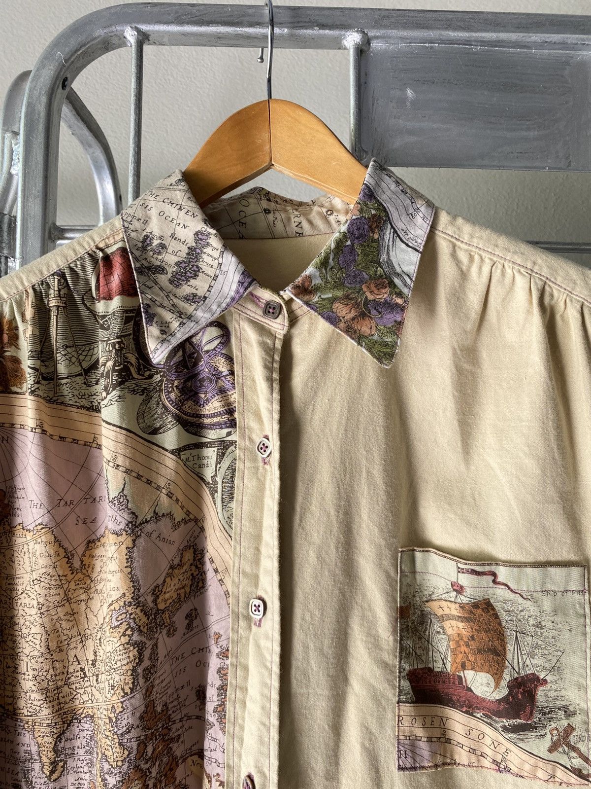 Designer × Japanese Brand × Vintage Vintage Map Print Shirt with Unique Details Size ONE SIZE - 11 Thumbnail