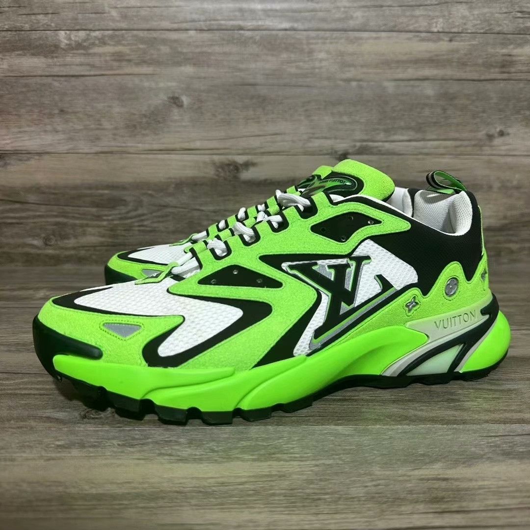 Louis Vuitton Louis Vuitton Running Green Lowtop Sneakers 42 Men Size US 9 / EU 42 - 1 Thumbnail