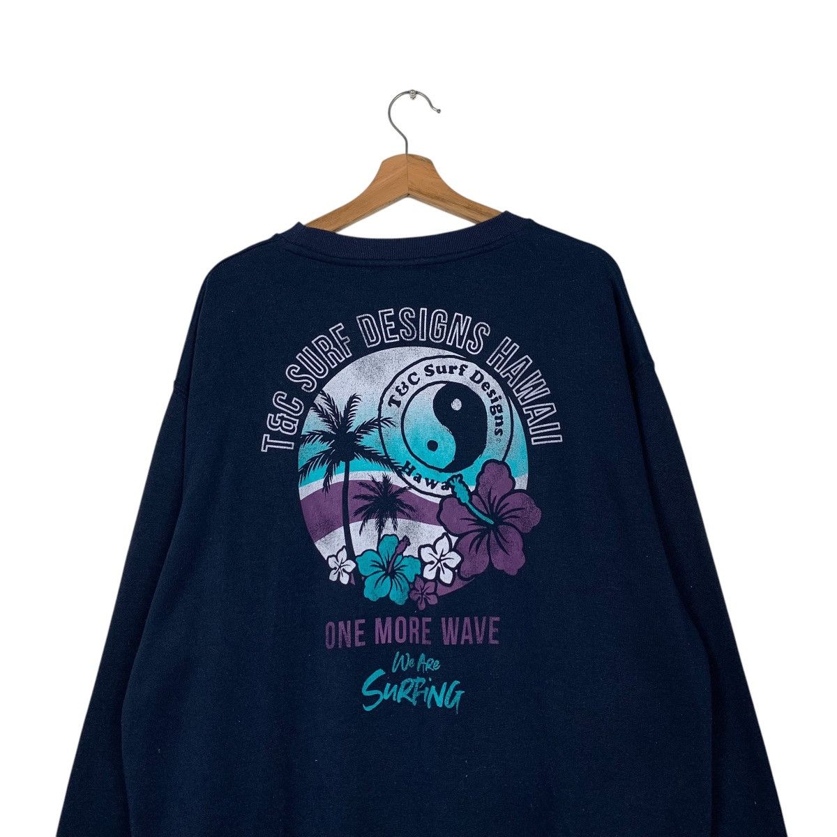 Japanese Brand T&C SURF Designs Hawaii Logo Surfing Sweatshirt #2047-C89 Size US XL / EU 56 / 4 - 2 Thumbnail