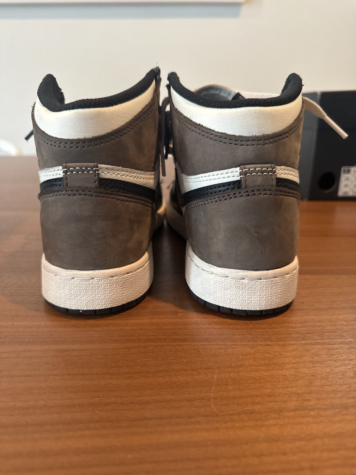 Jordan Brand Air Jordan 1 Mocha Size US 5 / EU 37 - 4 Thumbnail
