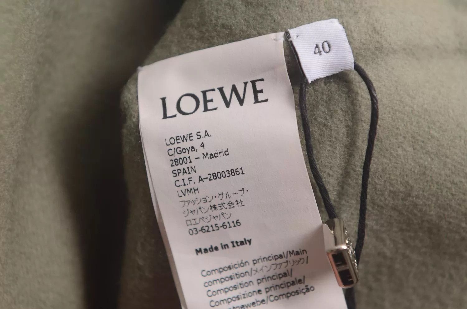 Loewe Loewe solid cashmere/wool overcoat L Size L / US 10 / IT 46 - 6 Thumbnail