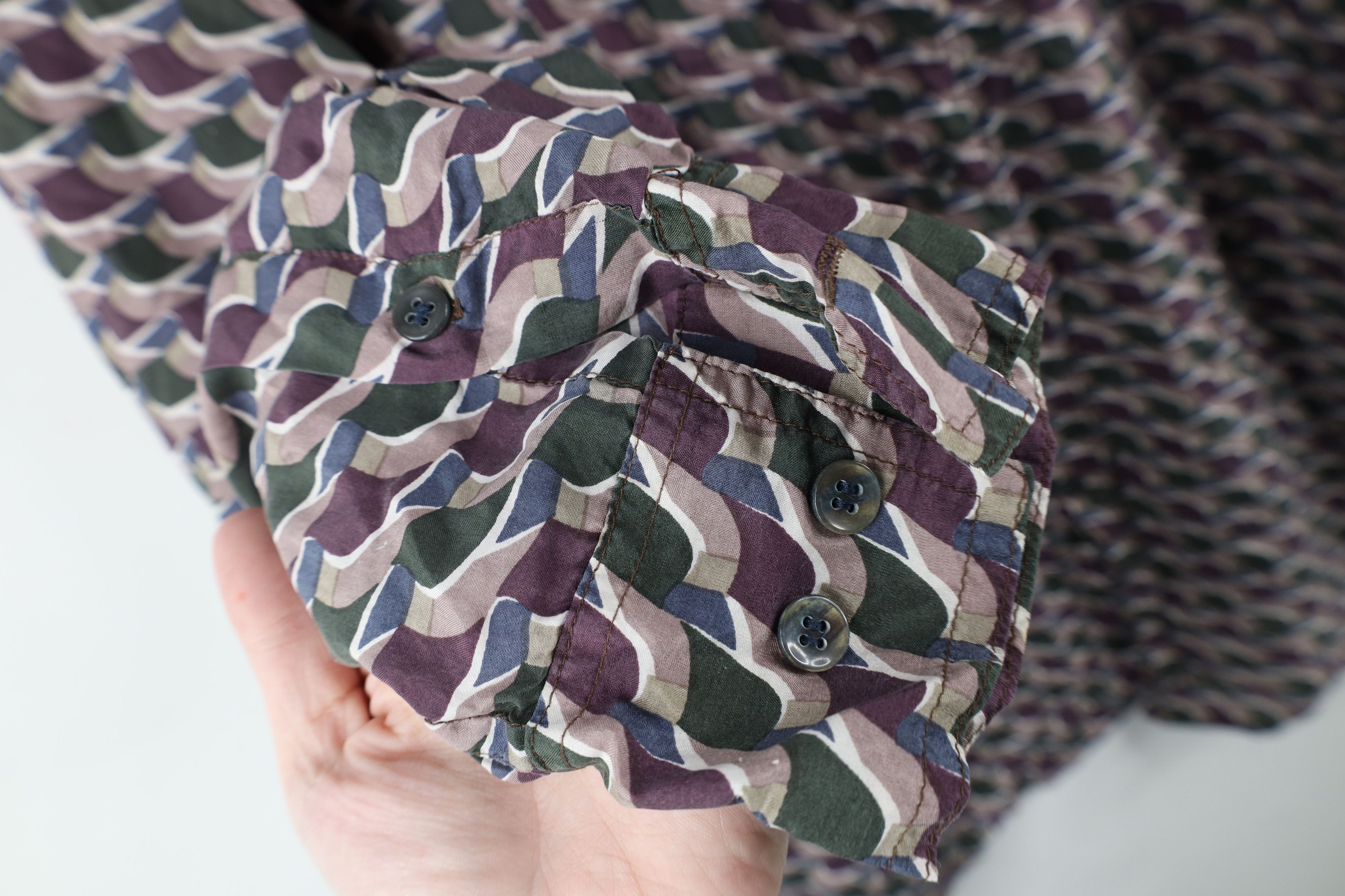 Vintage Vintage 90s Streetwear Silk Geometric Collared Button Shirt Size US L / EU 52-54 / 3 - 6 Thumbnail