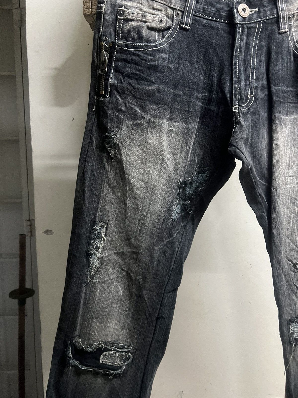 Japanese Brand × Vintage THRASHED RIPPED DENIM PANT Size US 33 - 3 Thumbnail