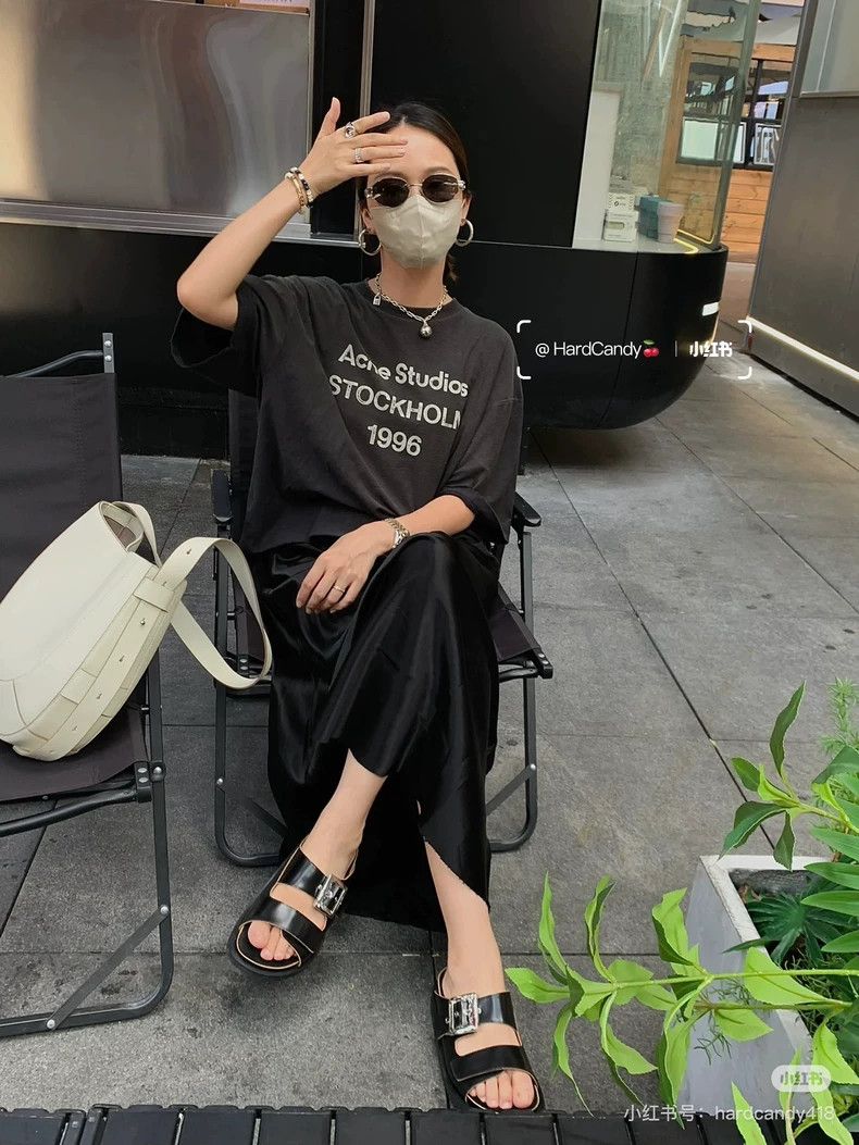 Acne Studios Acne Studios Black lettered short-sleeved shirt Size S / US 4 / IT 40 - 5 Thumbnail
