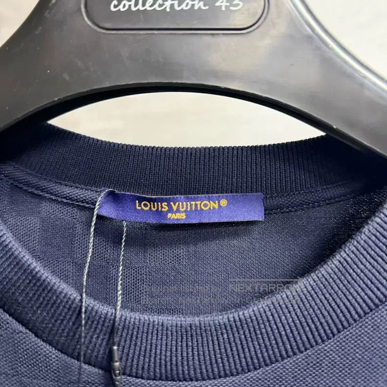 Louis Vuitton Louis Vuitton Navy Solid Crew Neck Patch Pocket Casual Sho Size US L / EU 52-54 / 3 - 2 Thumbnail