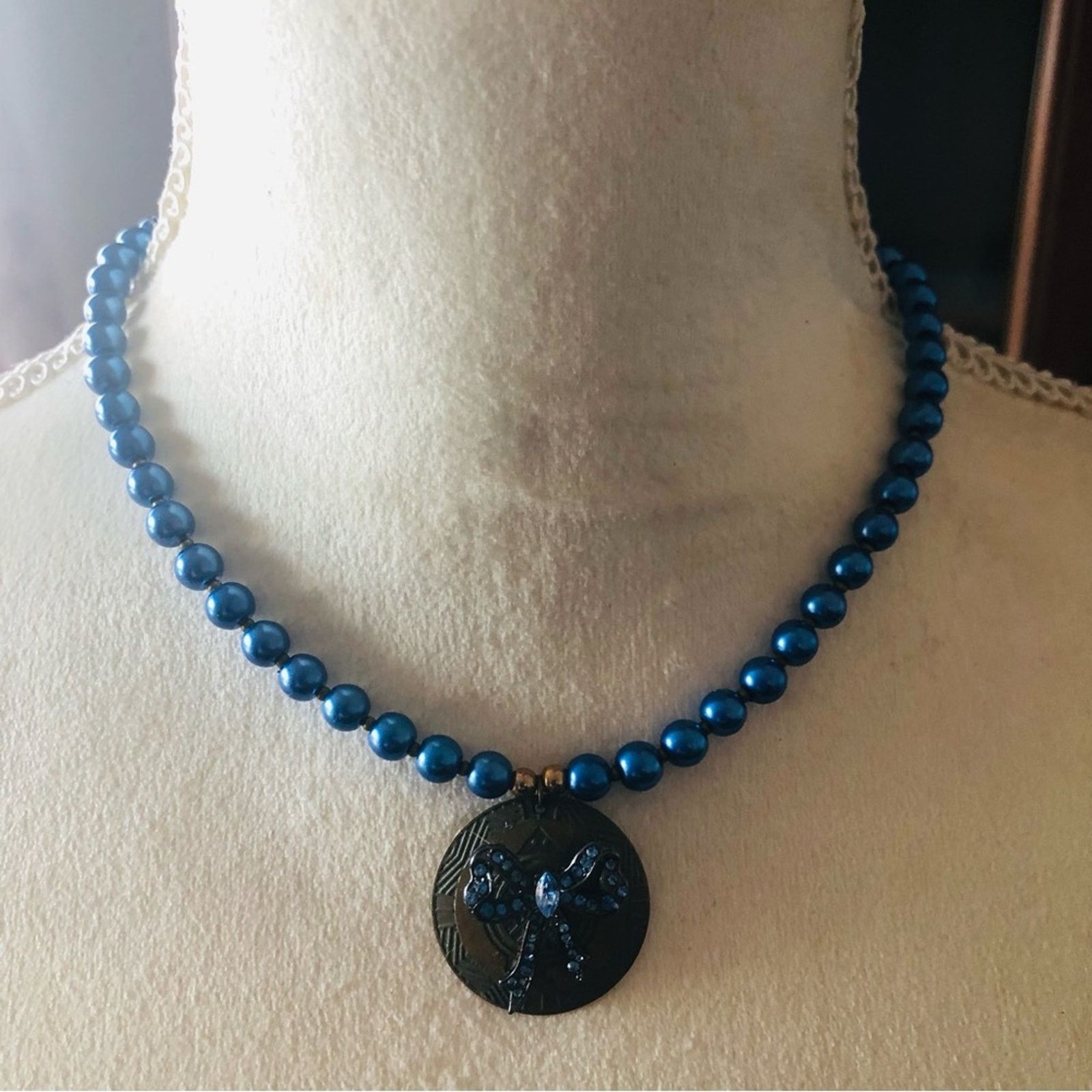 Handmade Handcrafted repurpose antique brass medallion Pearl necklace Size ONE SIZE - 3 Thumbnail