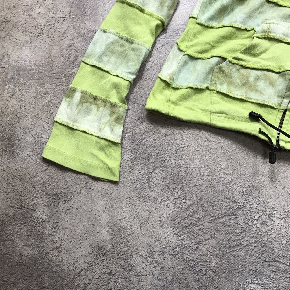 Vintage Vintage Y2K Tie Dye Striped Zip Hoodie Streetwear Baggy L Size US L / EU 52-54 / 3 - 4 Thumbnail