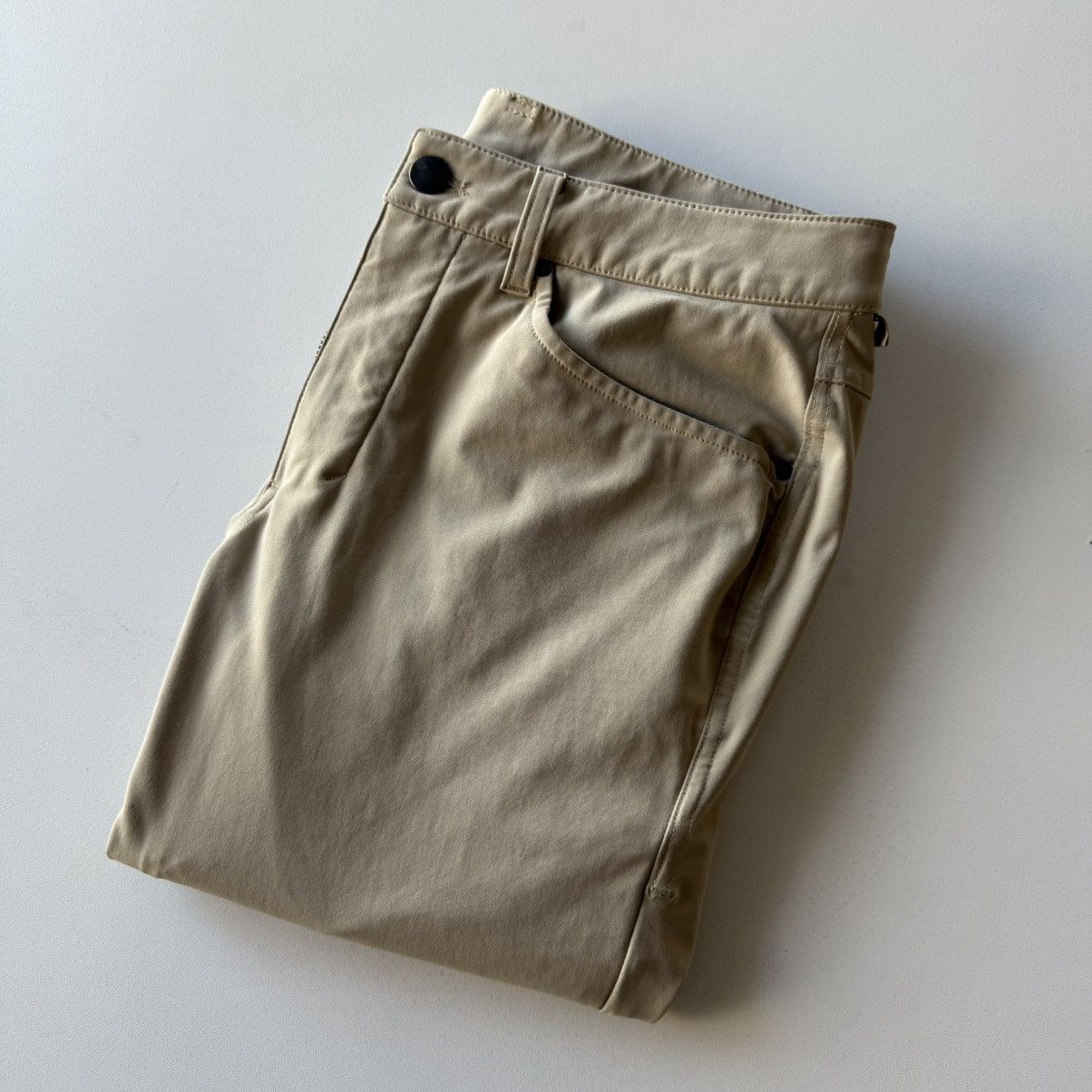 Lululemon ABC Classic-Fit 5 Pocket Pant ($138 Retail) Size US 31 - 10 Thumbnail