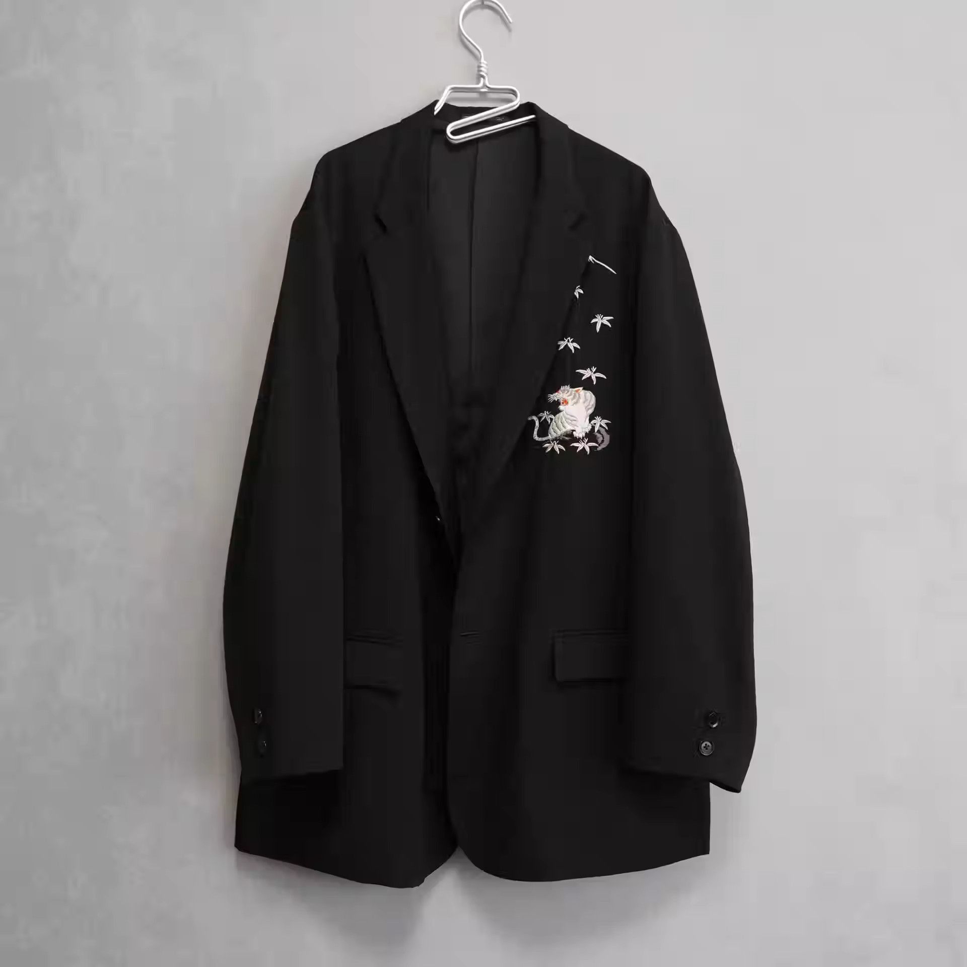 Yohji Yamamoto Yohji Yamamoto 04AW Fuji Embroidered Tiger Jacket-2505 Size US M / EU 48-50 / 2 - 1 Thumbnail