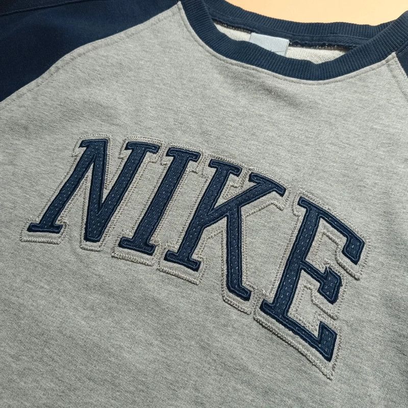 Nike Vintage Y2K NIKE Big Center Swoosh Grey Blue Sweatshirt M Size US M / EU 48-50 / 2 - 5 Thumbnail