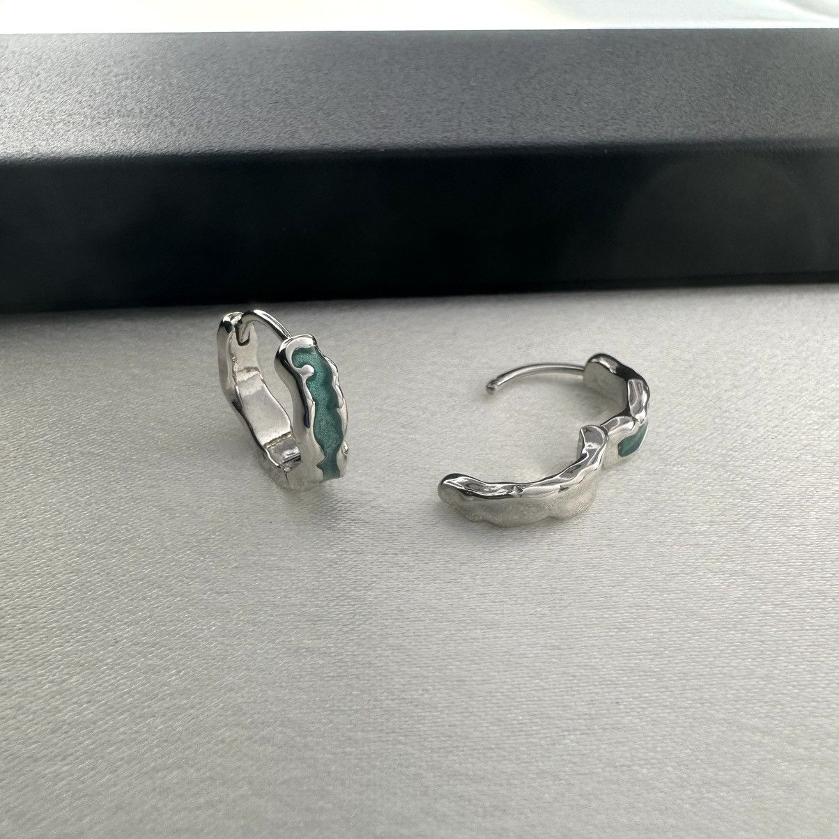 Other Green Ripple Small Hoop Earrings for Men Women Unisex Style Size ONE SIZE - 3 Thumbnail