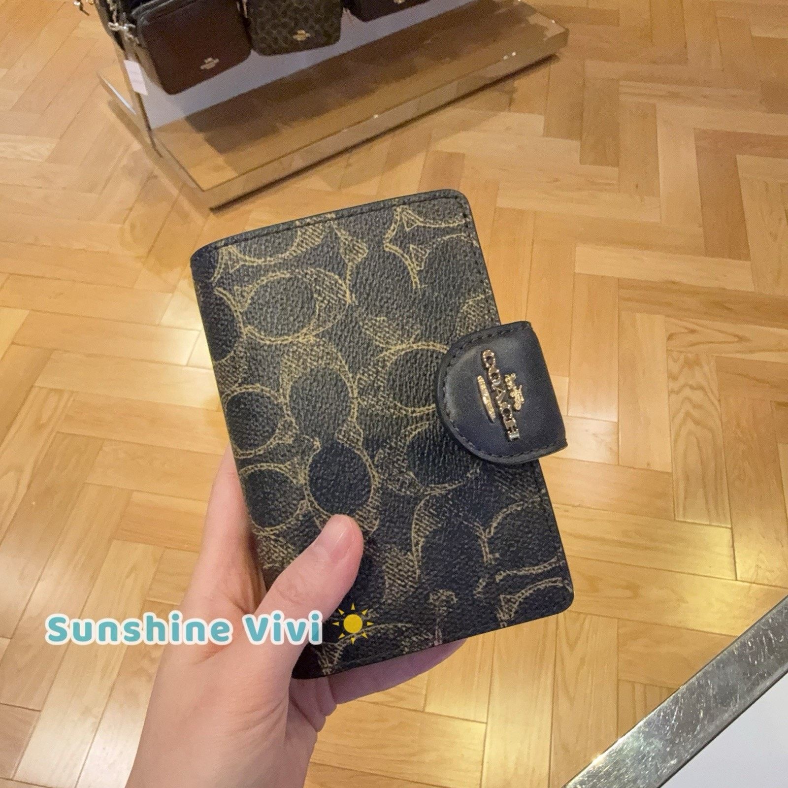 Coach NWT Coach Medium Corner Zip Wallet CEC28 Gold/Brown Size ONE SIZE - 4 Thumbnail