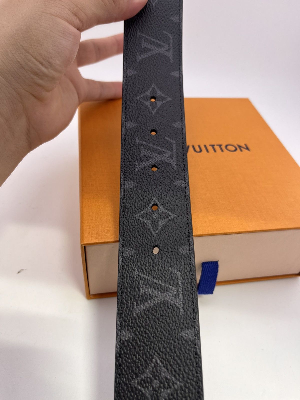 Louis Vuitton VERY CLEAN LOUIS VUITTON DIMENSION 40MM REVERSIBLE BELT Size 46 - 7 Thumbnail