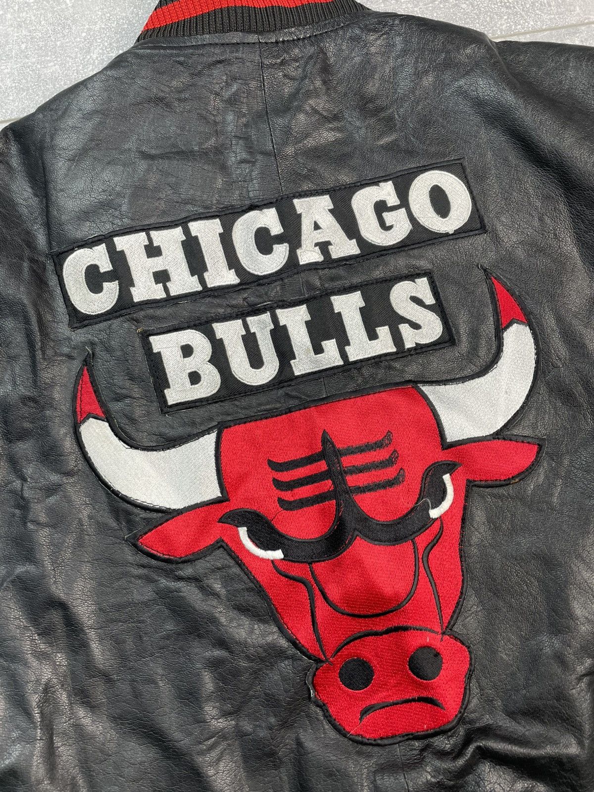NBA × Vintage Chicago Bulls Vintage Leather Bomber Jacket Size US L / EU 52-54 / 3 - 5 Thumbnail
