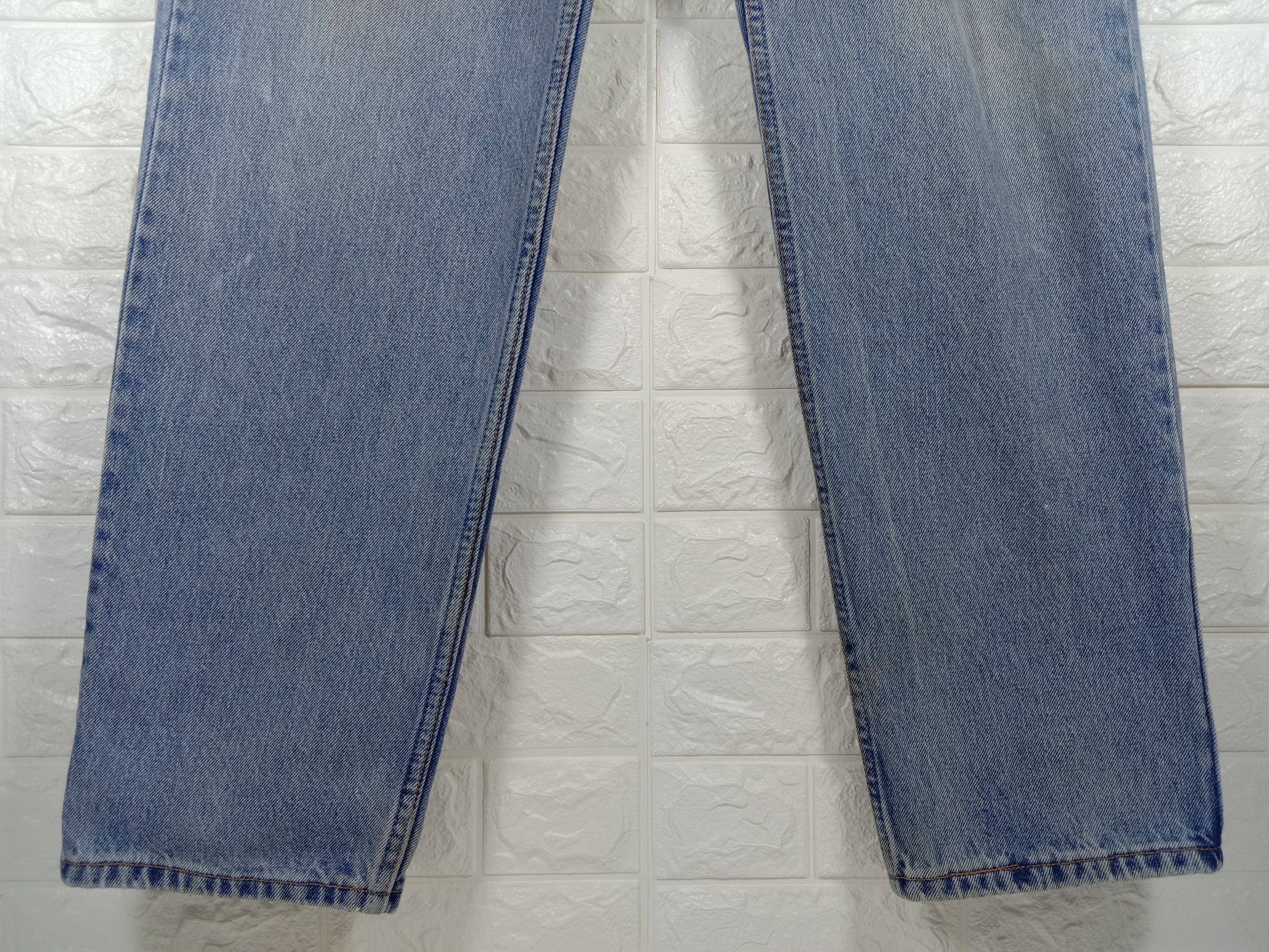 Levi's Vintage 90s Levi's 550 Jeans Blue Wash Denim Size US 34 / EU 50 - 4 Thumbnail