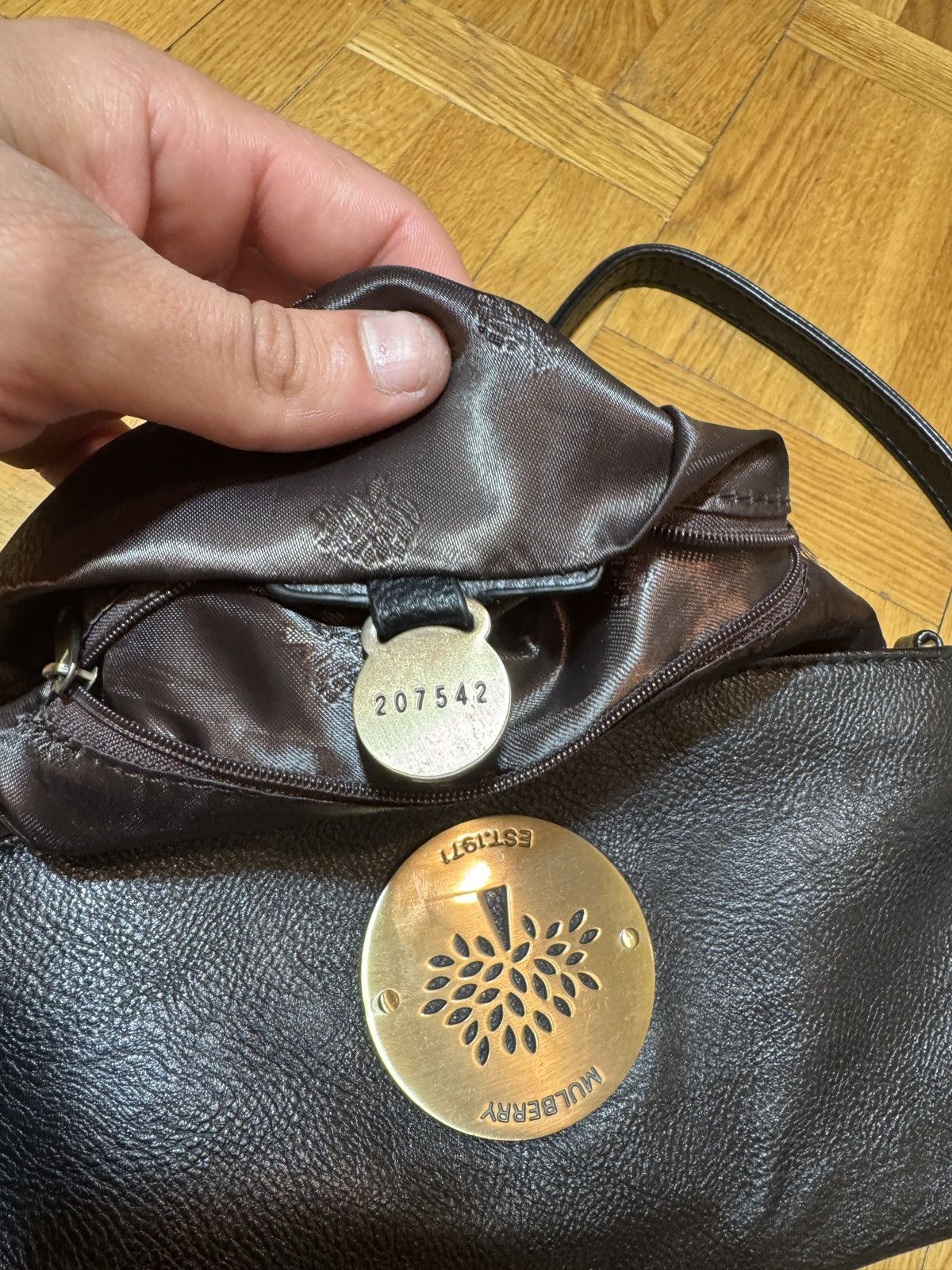 Mulberry Vintage Mulberry Handbag – Gently Used, Pristine Size ONE SIZE - 9 Thumbnail