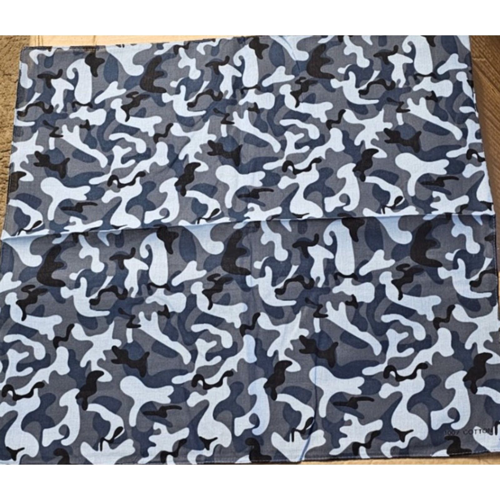Vintage VINTAGE URBAN MILITARY CAMOUFLAGE OUTDOOR WORK BANDANA SET OF 3 BANDANNA Unbranded Unisex 100% Cotton Camouflage Bandana (22x22) Size ONE SIZE - 2 Thumbnail