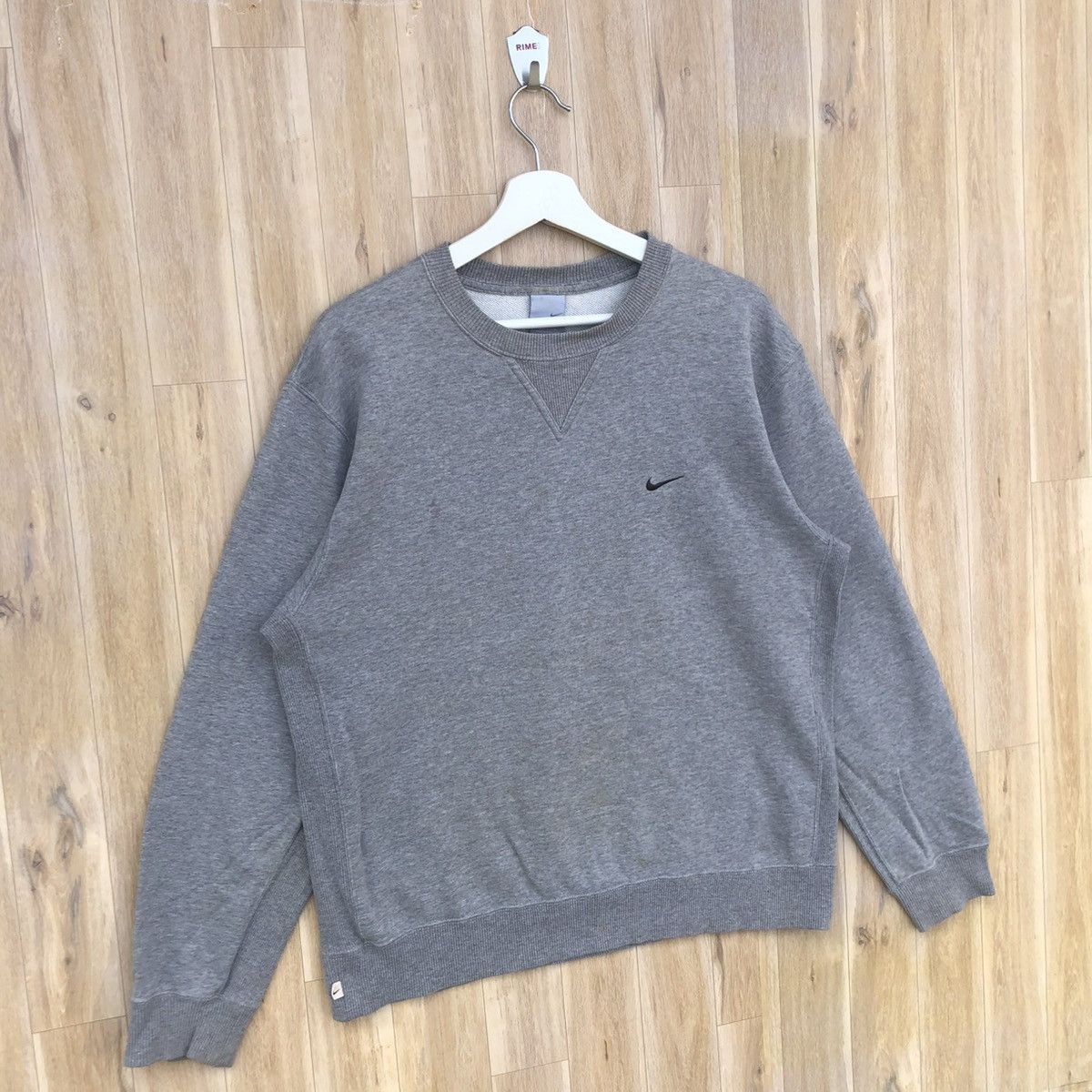 Nike Vintage Nike Crewneck Embroidered Sweatshirt Size US L / EU 52-54 / 3 - 2 Thumbnail