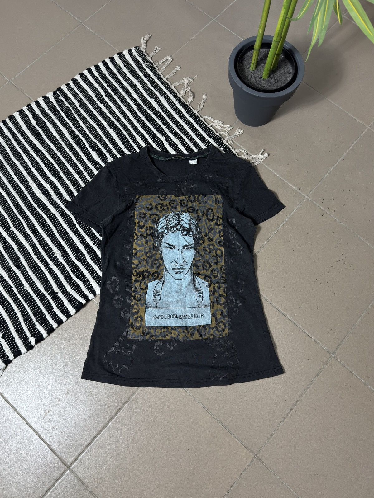 John Galliano VINTAGE JOHN GALLIANO 2000s NAPOLEON TEE SHIRT Size M / US 6-8 / IT 42-44 - 1 Thumbnail