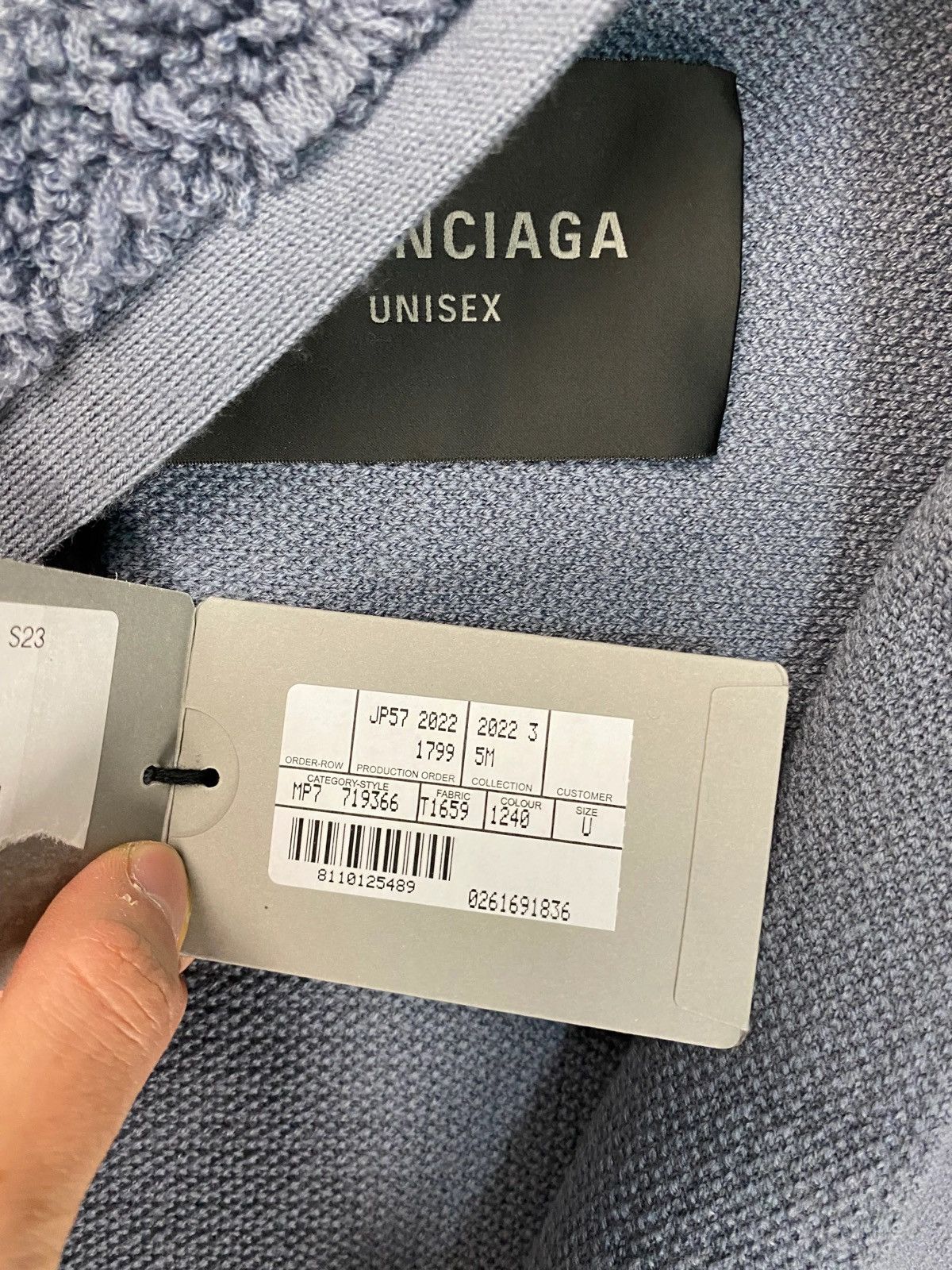 Balenciaga BALENCIAGA AW22 360° SNOWSTORM SHOW RUNWAY CASHMERE GREY Size ONE SIZE - 6 Thumbnail