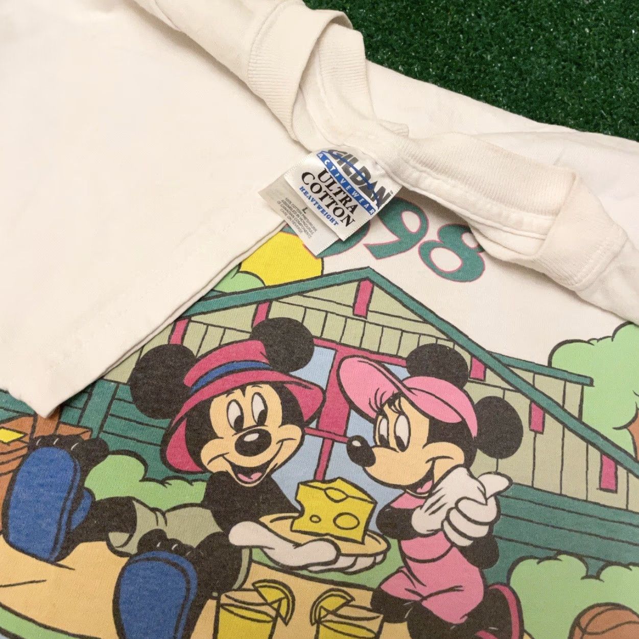 Disney VINTAGE 90s Disney Grand Opening Mickeys Retreat Shirt Mens L White T-Shirt Cast Mem Theme 90s Animals Cartoon Disney Size US L / EU 52-54 / 3 - 3 Thumbnail