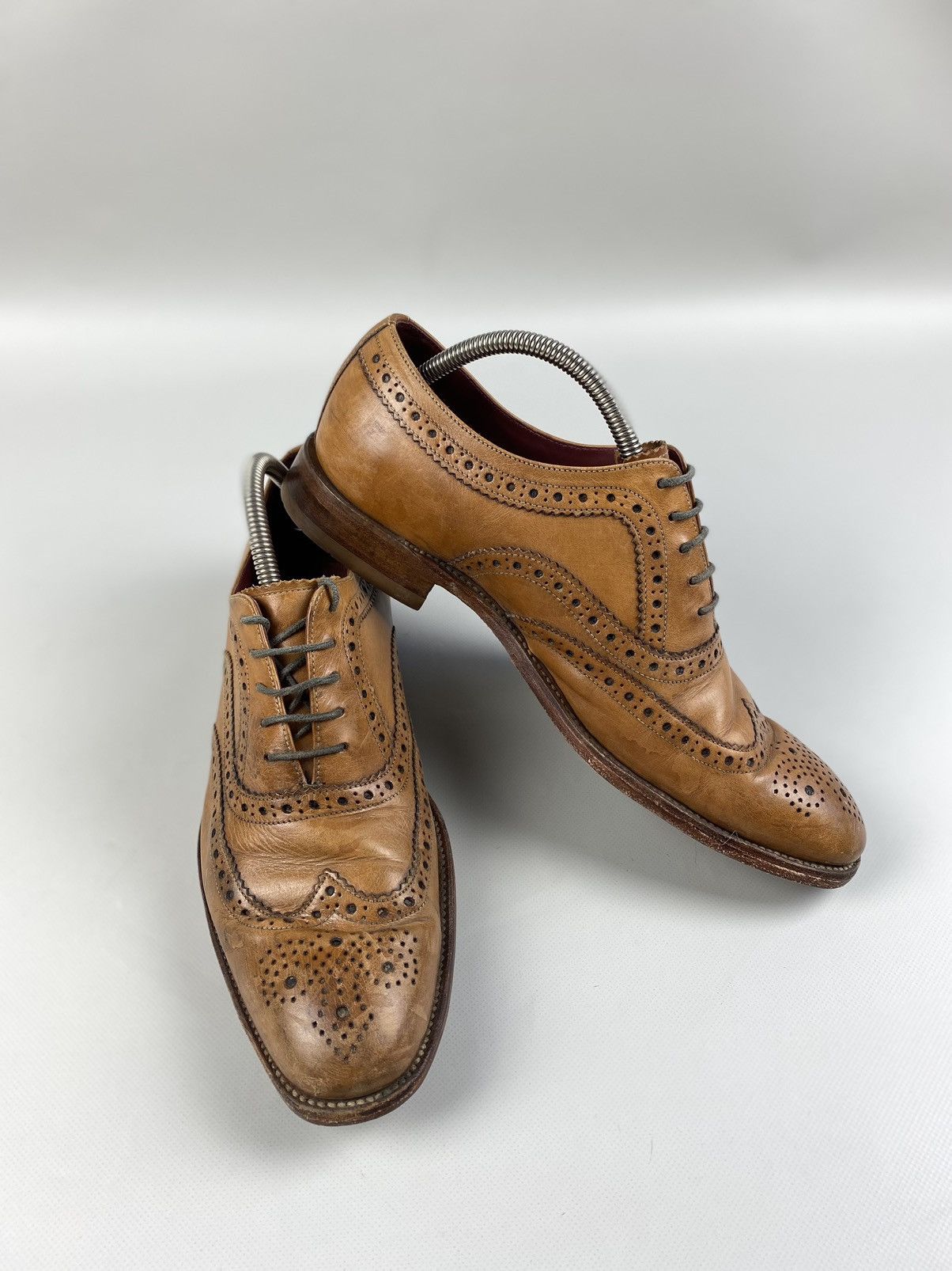 Loake Loake men’s leather formal brogues shoes Size US 9.5 / EU 42-43 - 8 Thumbnail