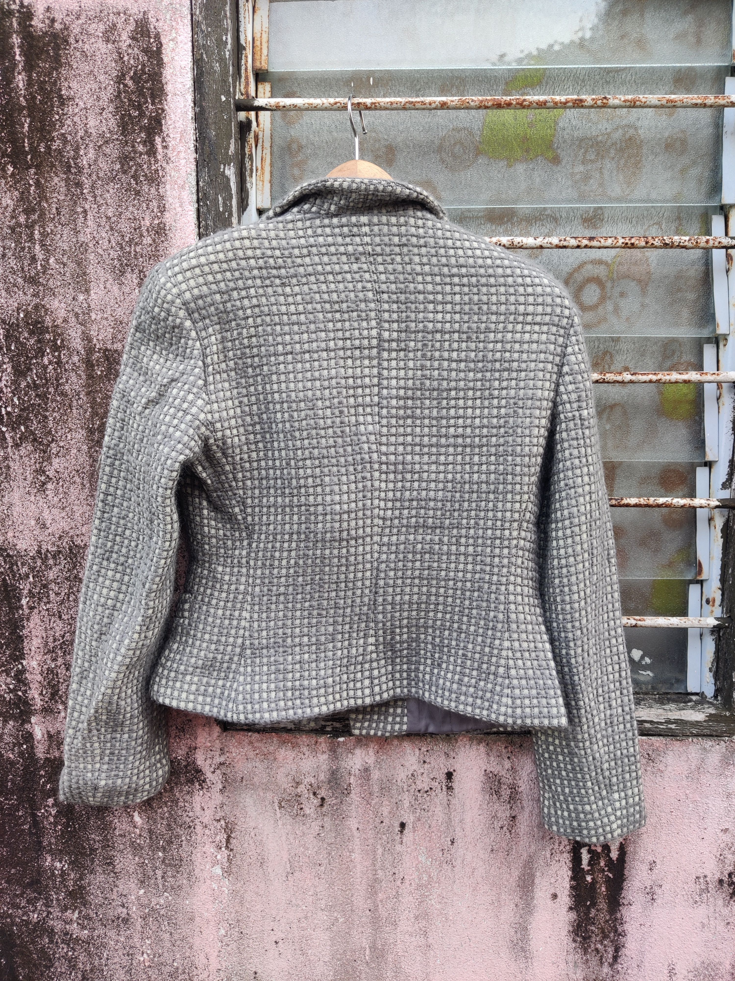 Armani 🔥Best Offer🔥 Armani Collezioni Italy Tweed Jacket Size US XS / EU 42 / 0 - 4 Thumbnail