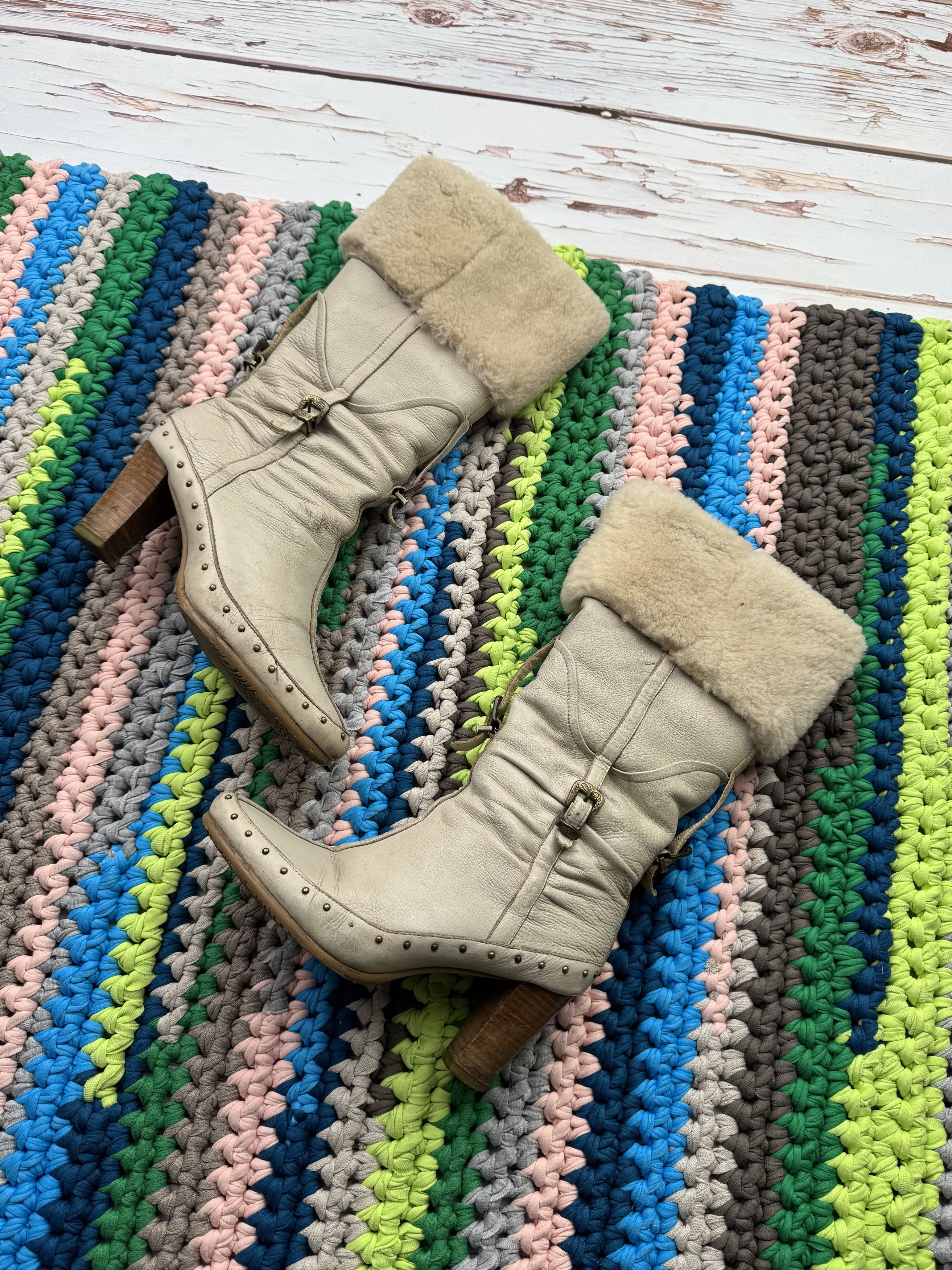 Vintage Leather Sheepskin Boots With Straps D10D15
