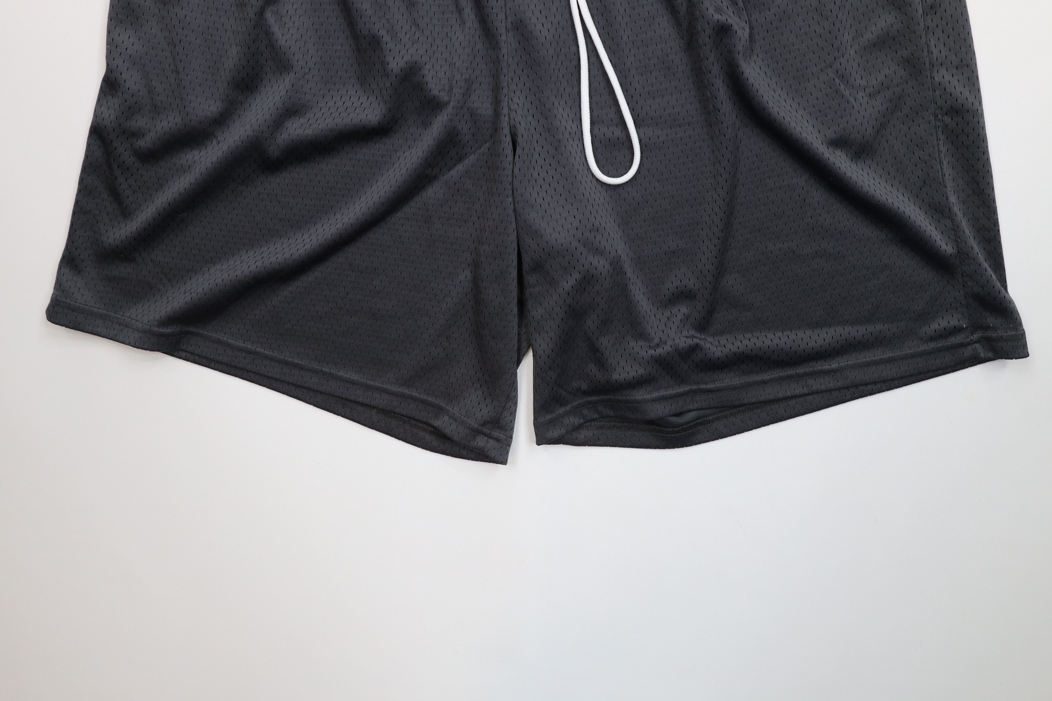 Vintage Vintage 90s Y2K Streetwear Knee Mesh Shorts Gray Polyester Size US 36 / EU 52 - 4 Thumbnail