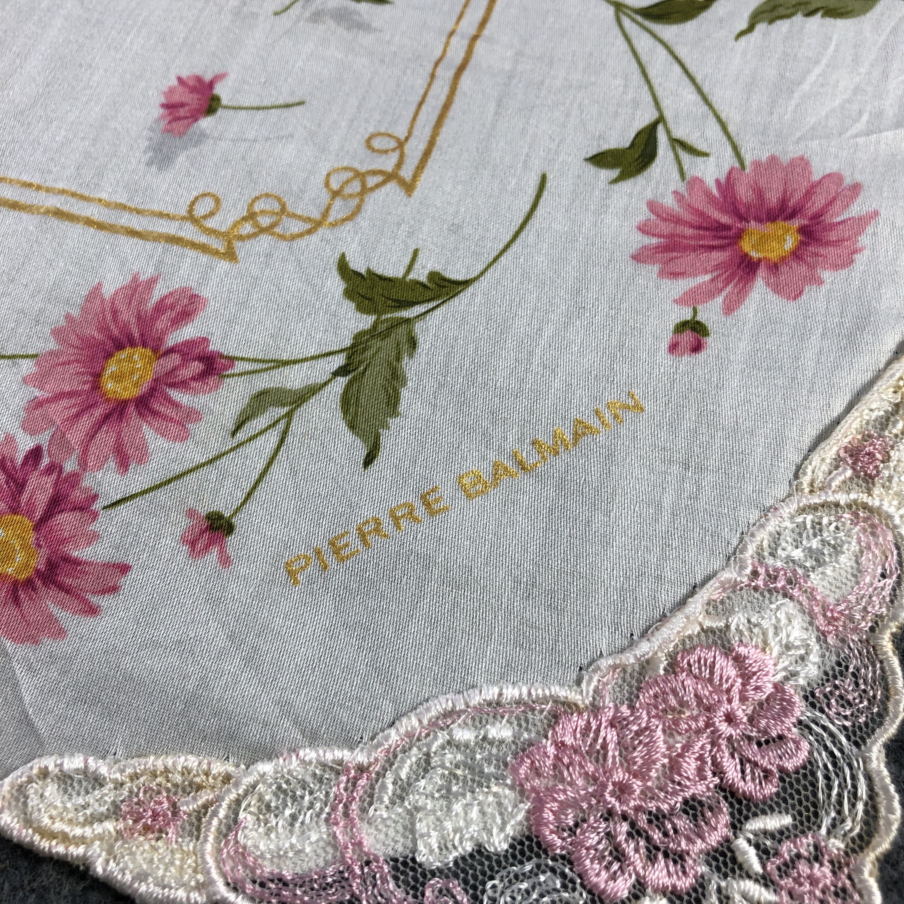 Pierre Balmain × Vintage Pierre Balmain Handkerchief Neckerchief Bandana H2427 Size ONE SIZE - 4 Thumbnail