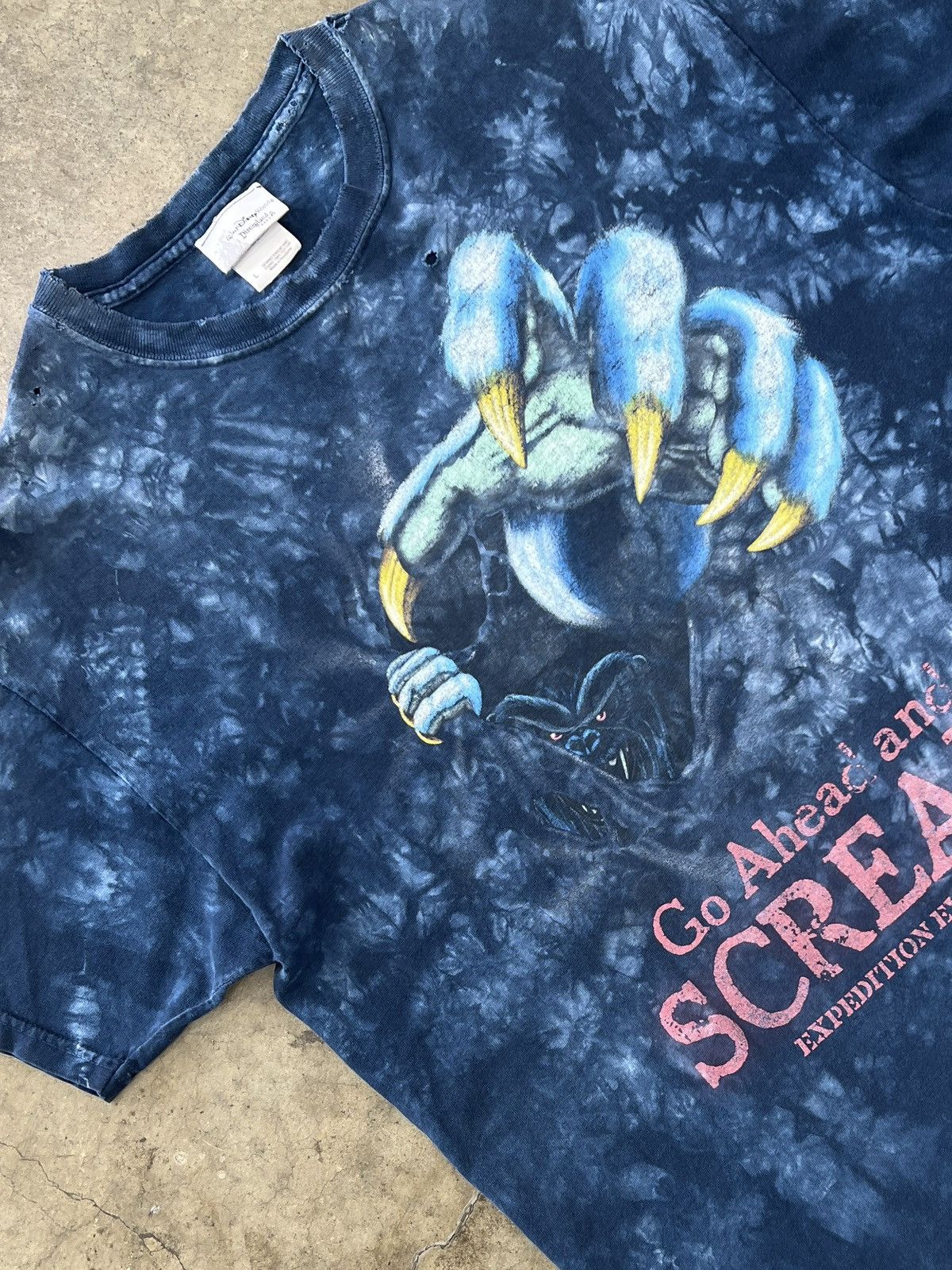 Disney Vintage Disney Expedition Everest Go Ahead and Scream Large Size US L / EU 52-54 / 3 - 1 Thumbnail