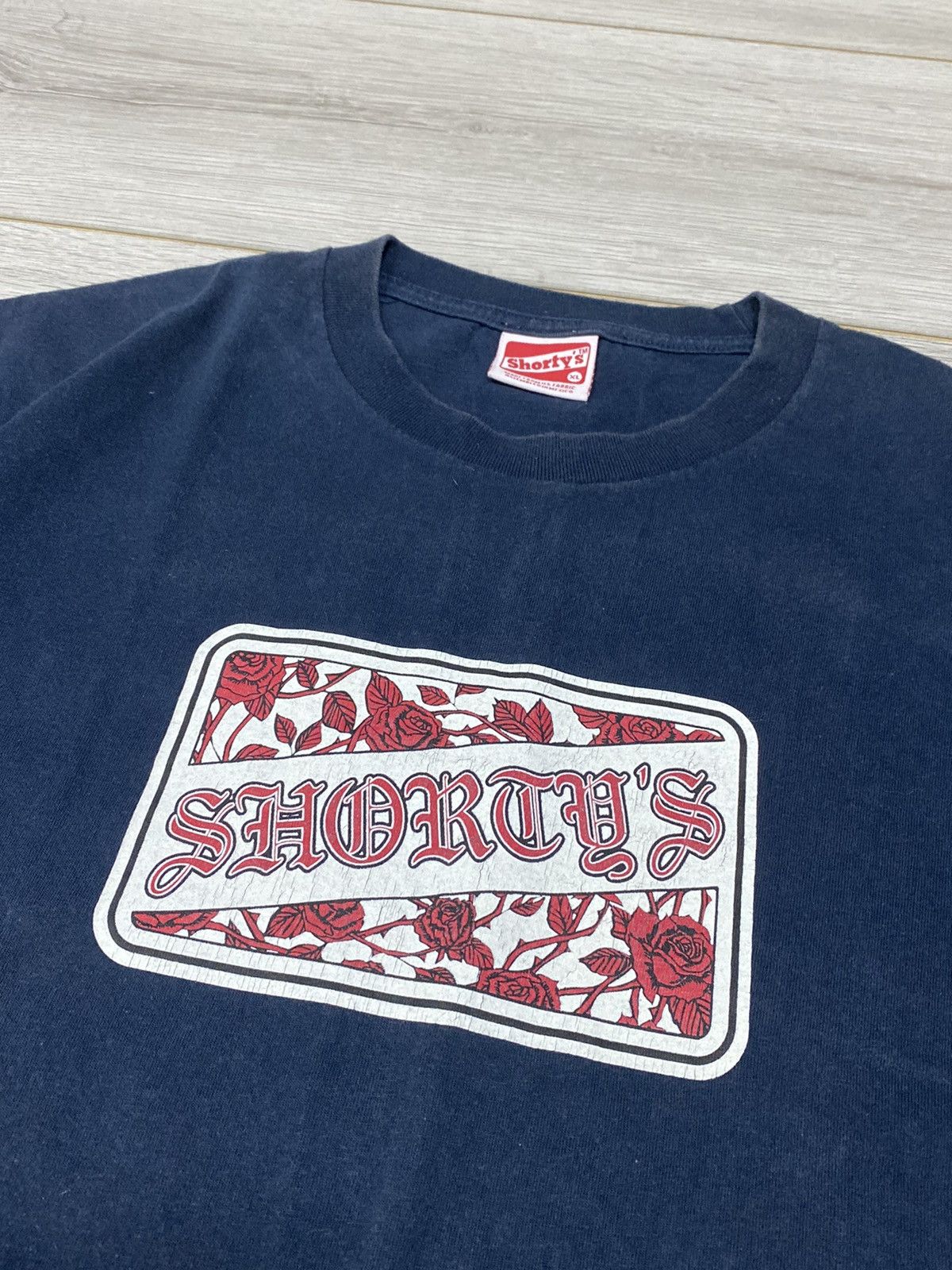 Shorty's Skateboards Shorty’s 🌹 vintage big roses logo t-shirt Size US XL / EU 56 / 4 - 2 Thumbnail