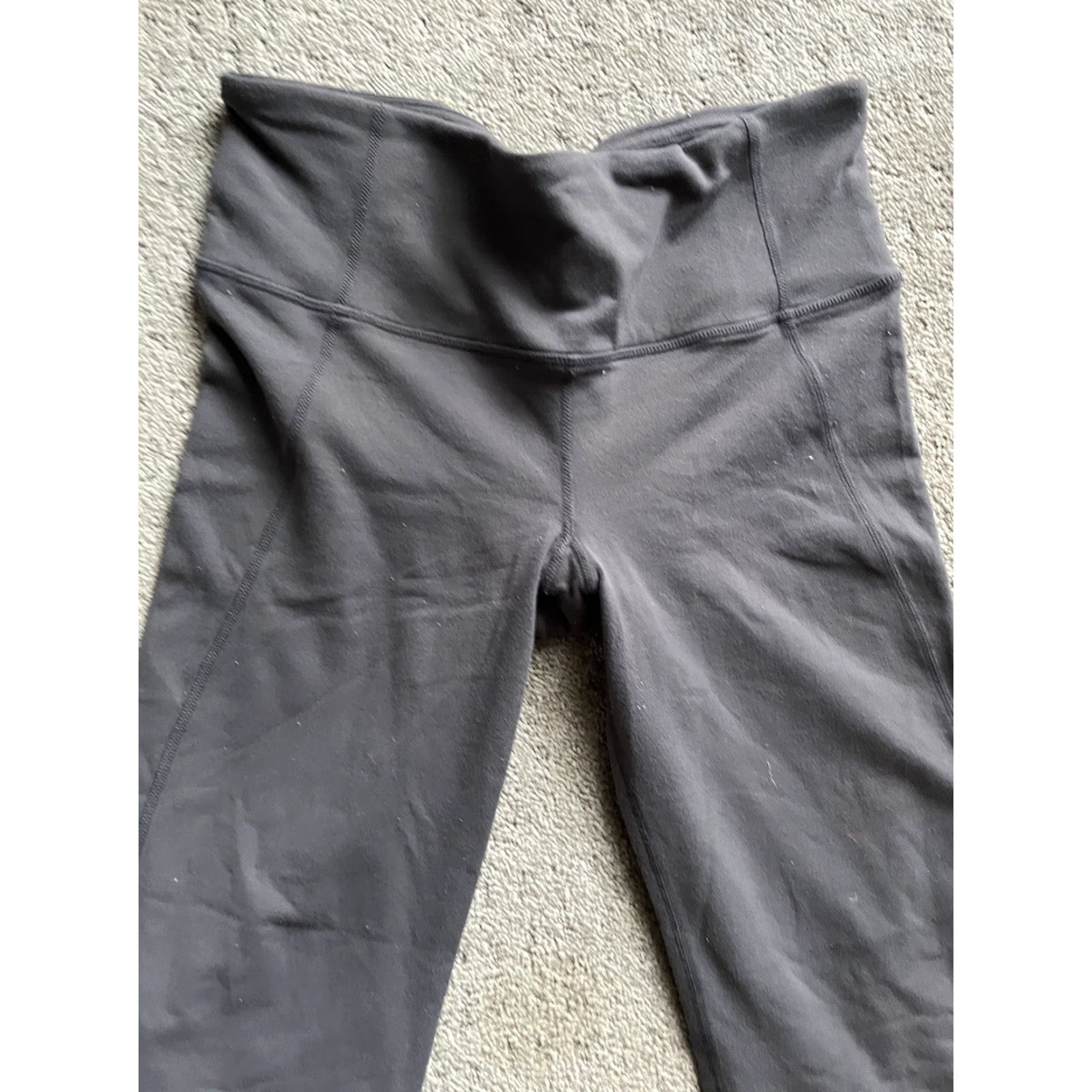 Lululemon VINTAGE Lululemon Athleisure Capri Leggings Women's Size 6 Gray Yoga Cross Training Size 28" / US 6 / IT 42 - 4 Thumbnail