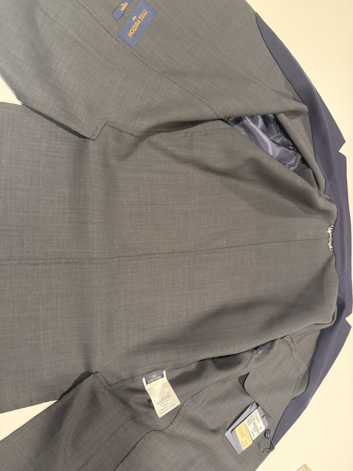 Louis Vuitton Louis Vuitton mens double face blazer 54/44. $2590 Size 44R - 12 Thumbnail