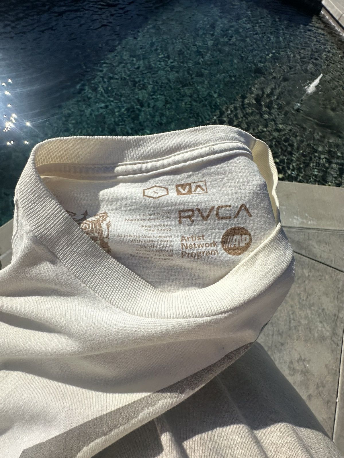 RVCA RCVA White Medium Size US M / EU 48-50 / 2 - 2 Thumbnail