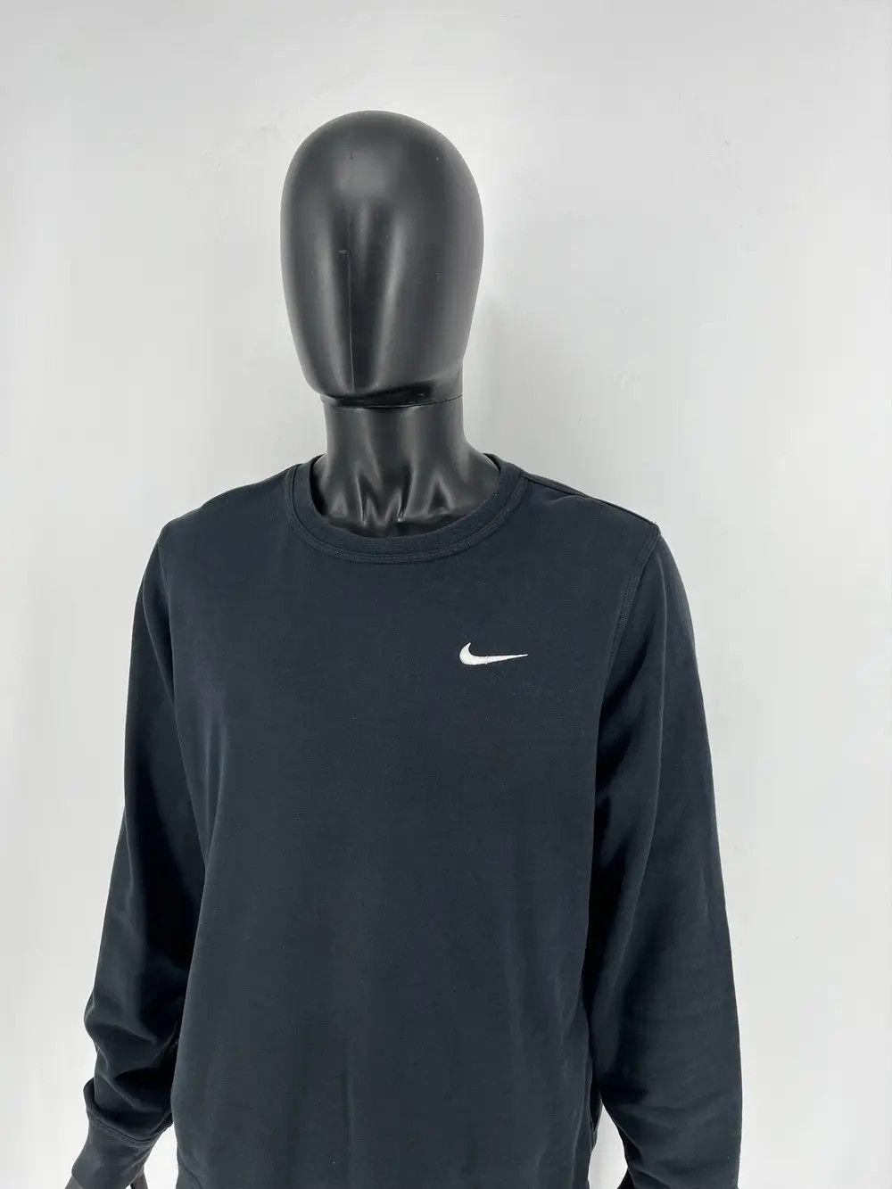 Nike × Vintage Vintage Nike Black Embroidery Logos Sweatshirt Crazy Style Size US L / EU 52-54 / 3 - 2 Thumbnail
