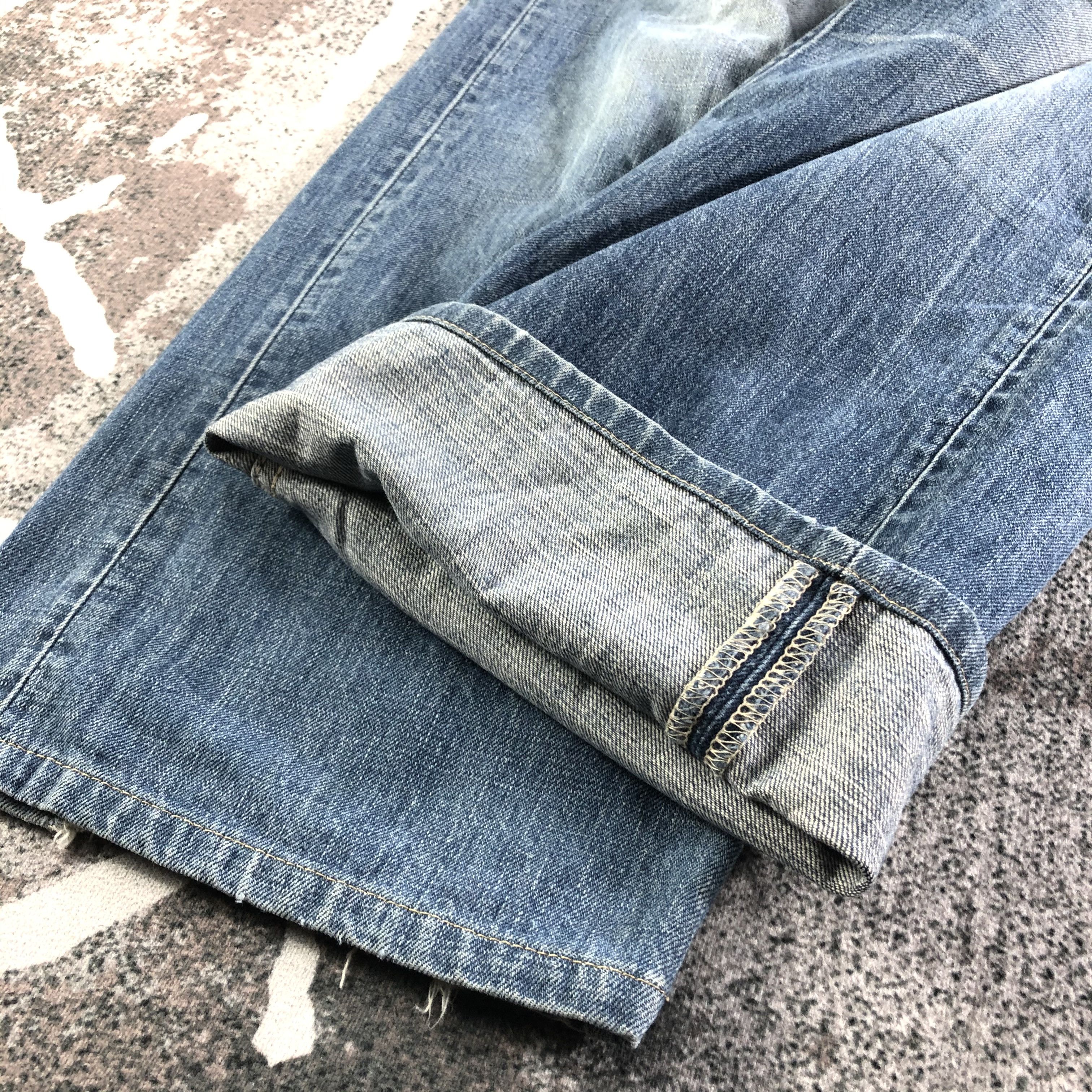 Levi's Vintage Levis 504 Jeans Medium Wash Denim KJ2193 Size US 32 / EU 48 - 7 Thumbnail