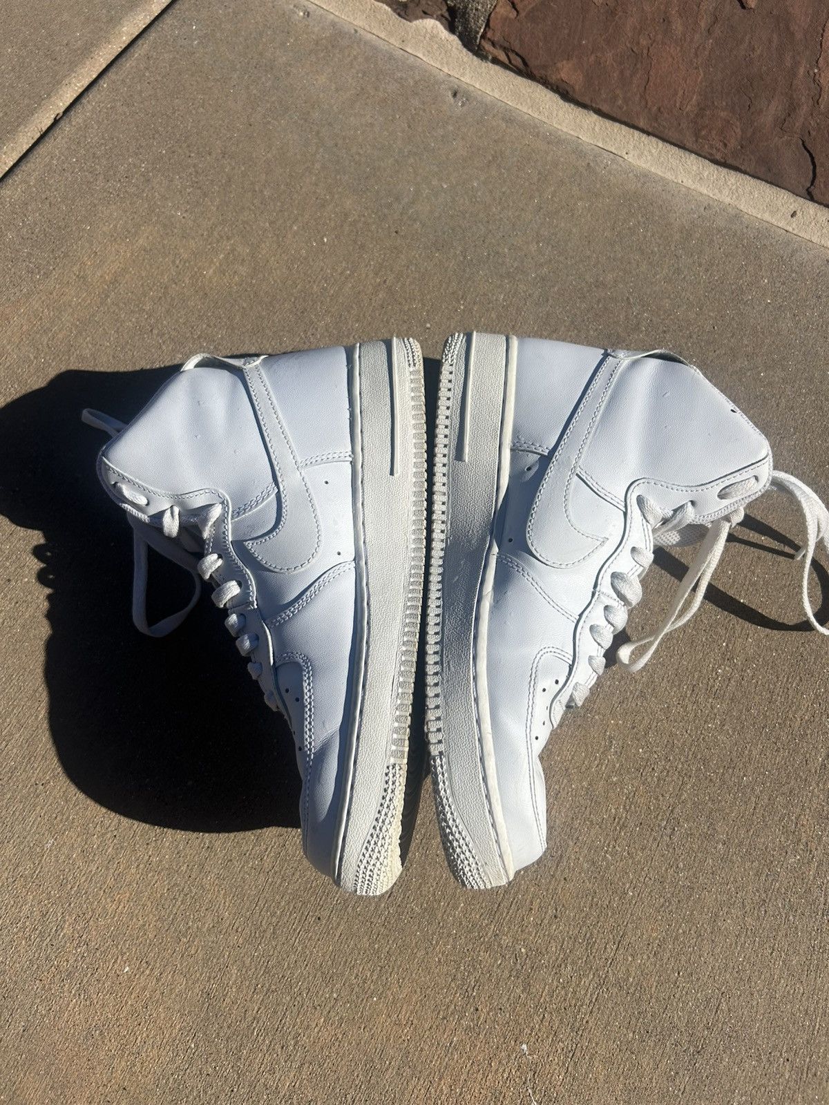 Nike White Air Force 1 Hi-Tops Size US 8 / EU 41 - 4 Thumbnail