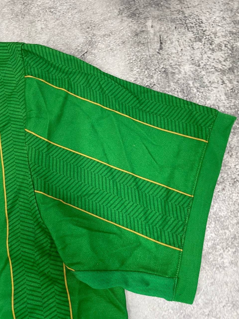 Umbro Umbro Ireland Men Home Football2011/12 Green Jersey Size US XL / EU 56 / 4 - 7 Thumbnail