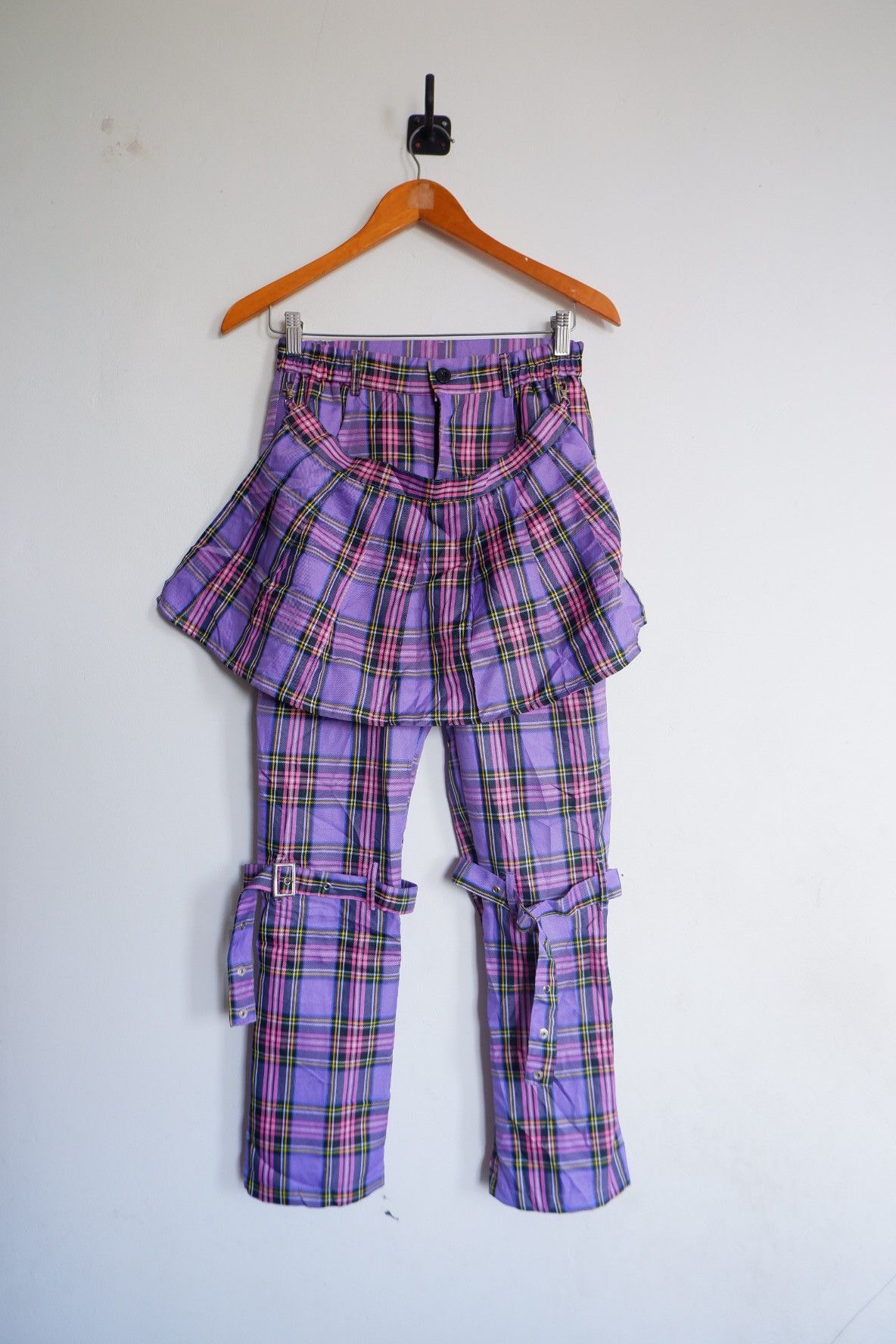 20471120 Unisex Vtg ACDC RAG Seditionaries Punk Purple Bondage Pants Size US 28 / EU 44 - 1 Thumbnail