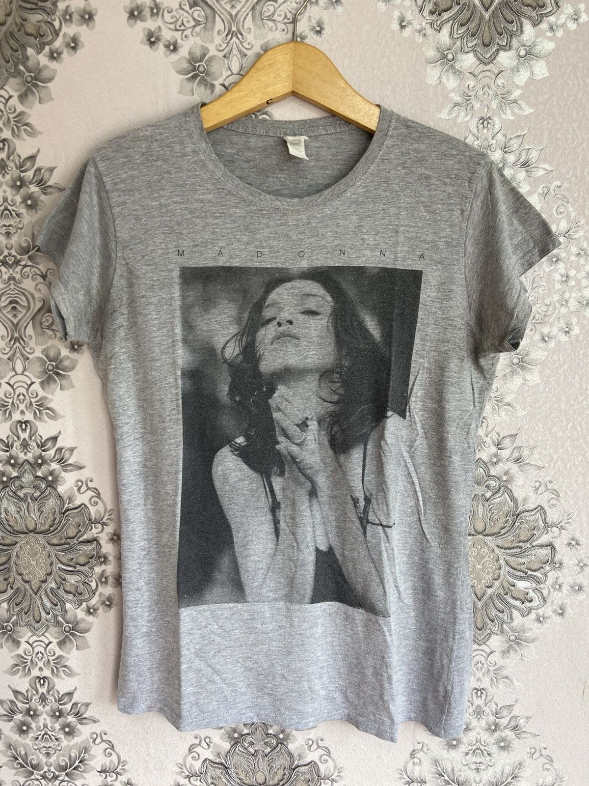 Band Tees MADONNA PHOTOS TSHIRT Size US XL / EU 56 / 4 - 1 Thumbnail
