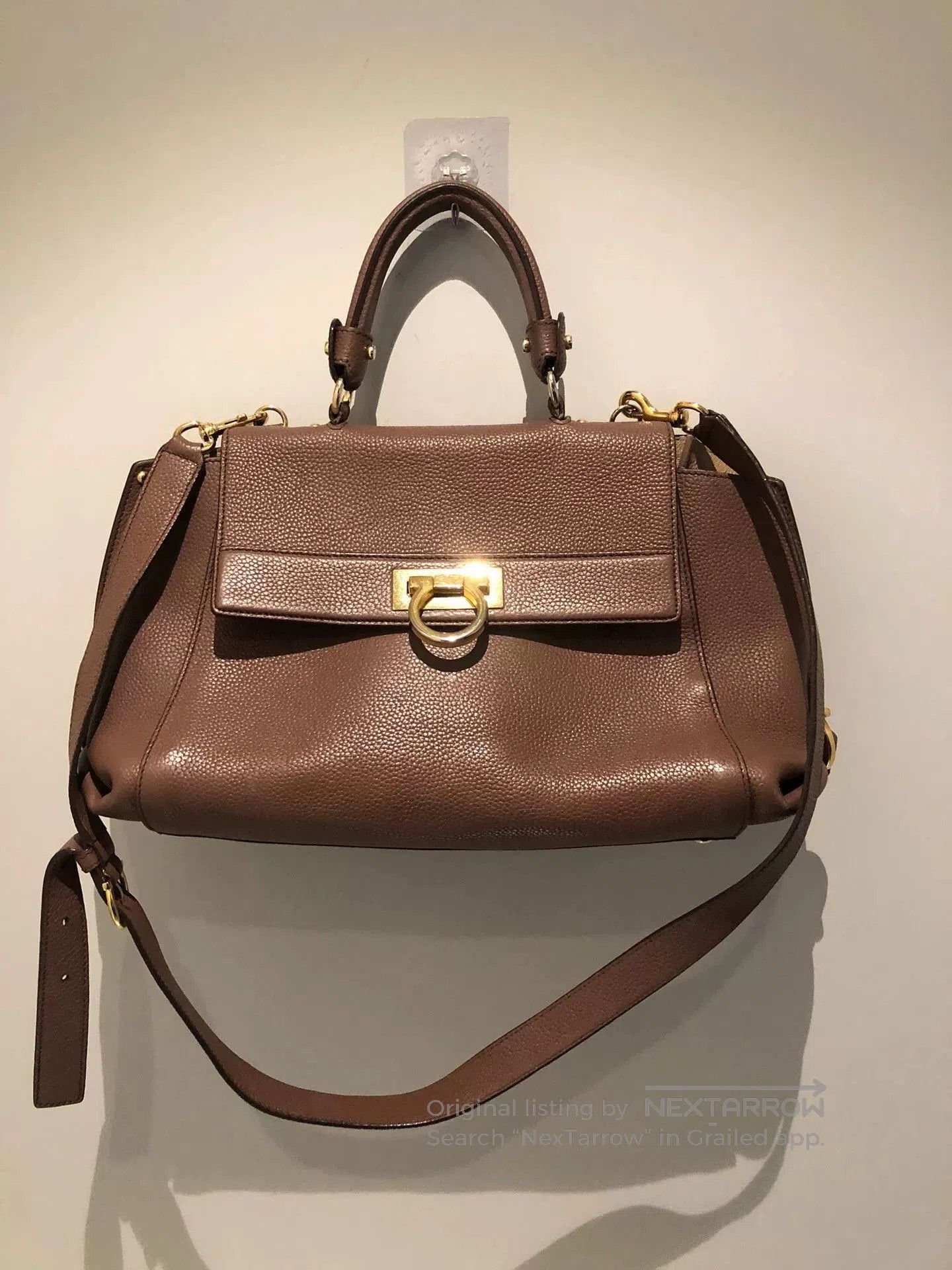 Salvatore Ferragamo Salvatore Ferragamo Red Leather Tote Shoulder Bag. Size ONE SIZE - 1 Thumbnail