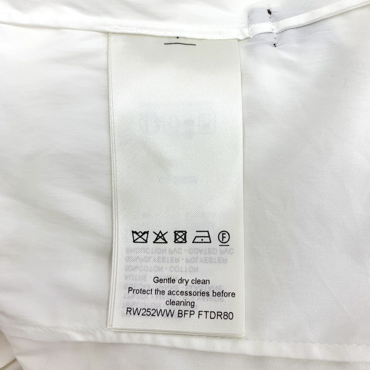 Louis Vuitton Louis Vuitton White Lapel Short Sleeve Pleated Dress K26WX Size XS / US 0-2 / IT 36-38 - 8 Thumbnail