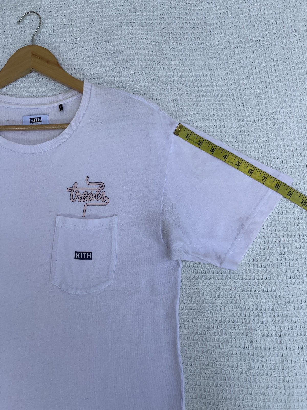 Kith LastDrop🔥Rare🔥Vtg KITH Treats Designed in New York Pocket Te Size US L / EU 52-54 / 3 - 15 Thumbnail