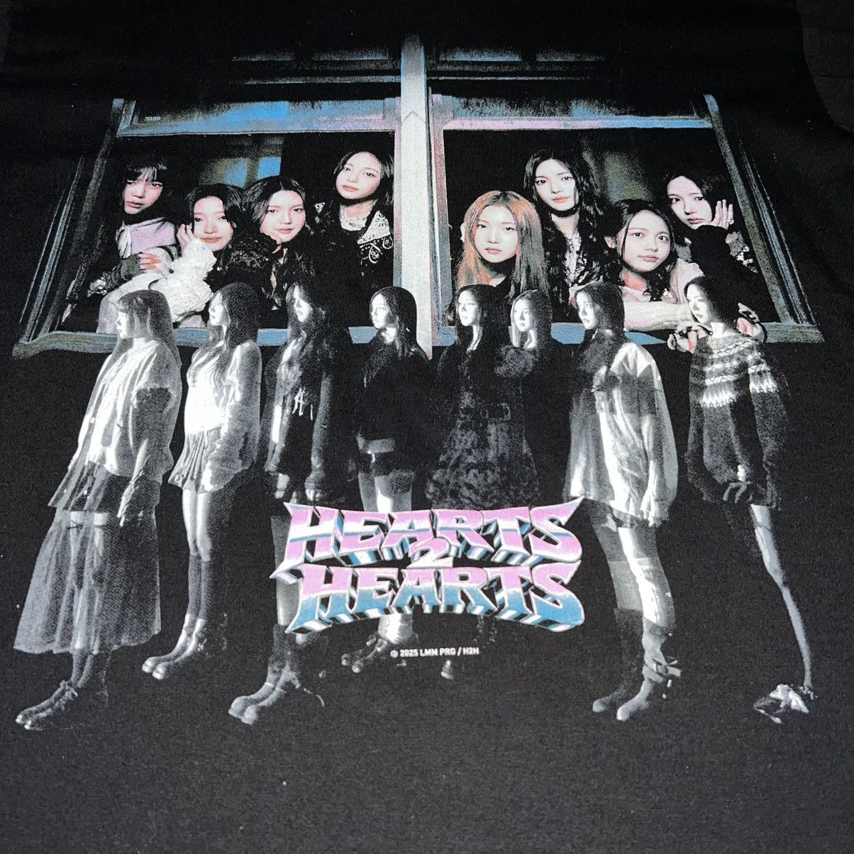 Band Tees hearts2hearts girlgroup kpop Hearts 2 Hearts Hatchu Size US XL / EU 56 / 4 - 3 Thumbnail