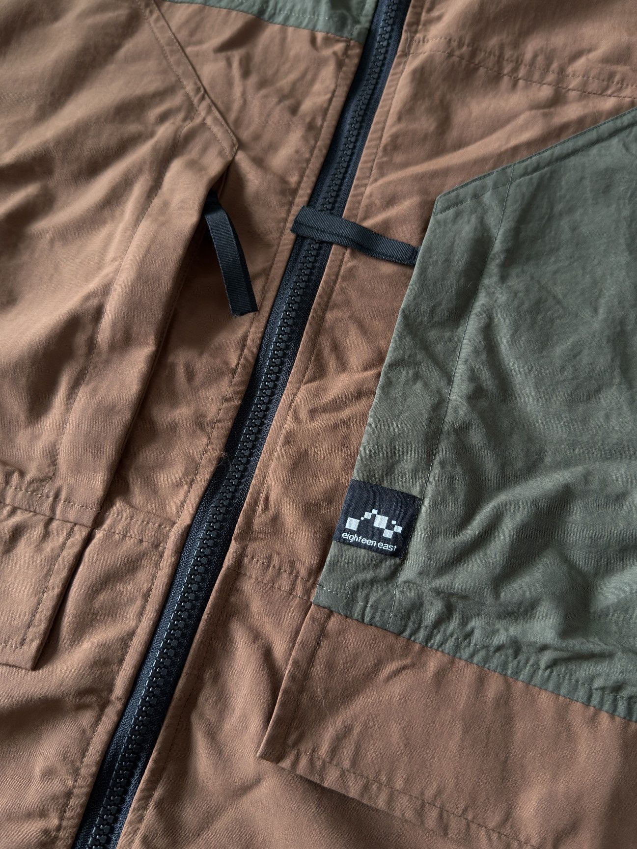 18 East Lookout Hooded Shell in Brown, Men's (Size M) — image 3 of 6