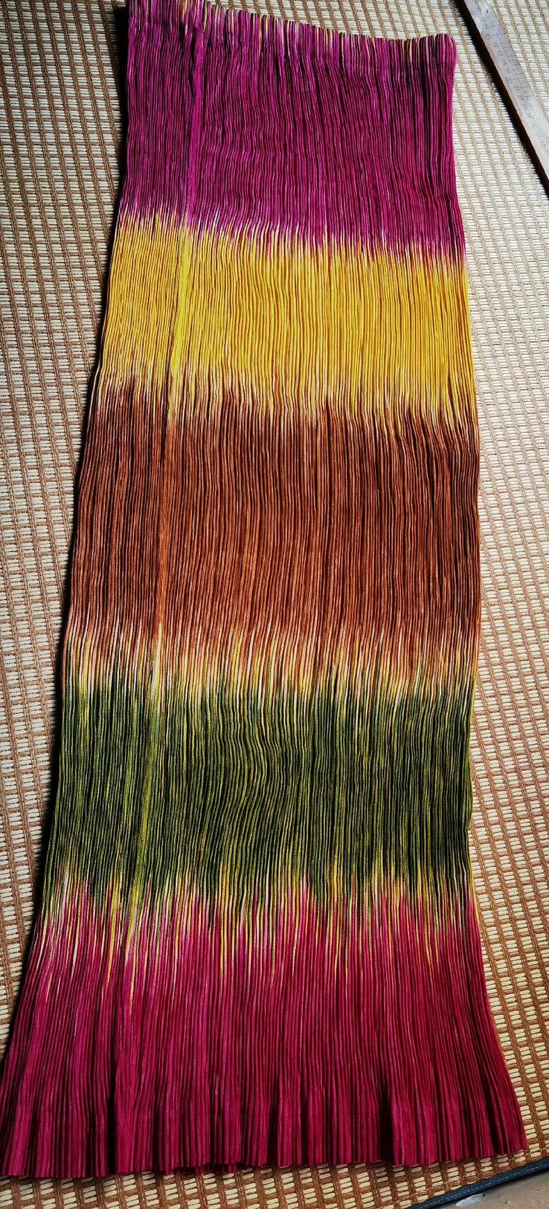 Issey Miyake Issey Miyake size:s Gradient skirt Size 42" / US 20 - 1 Thumbnail